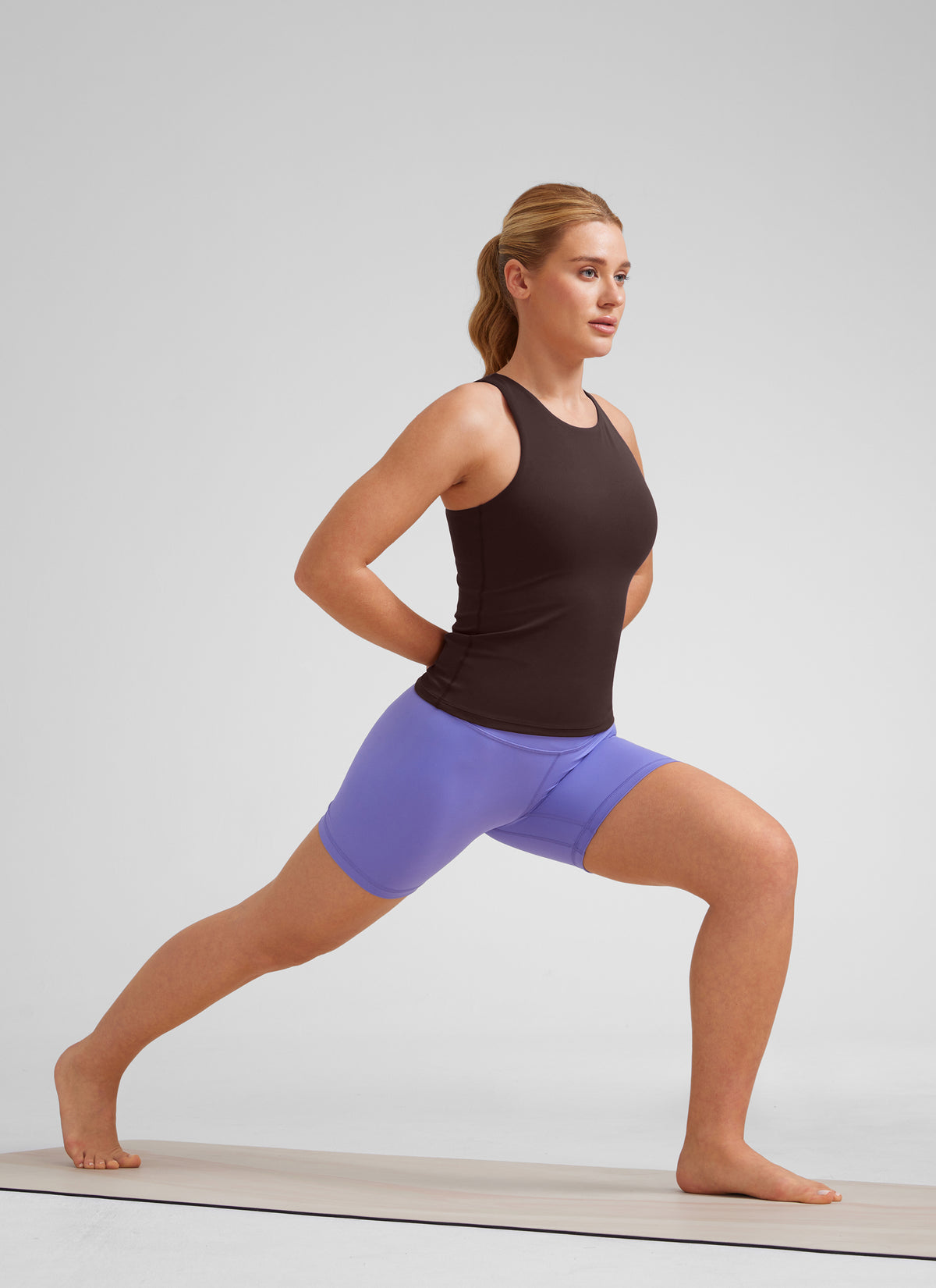 CRZ YOGA Women's Butterluxe Built-in Bra High Neck Racerback Tank Hot Fudge Brown @model_info:Lika