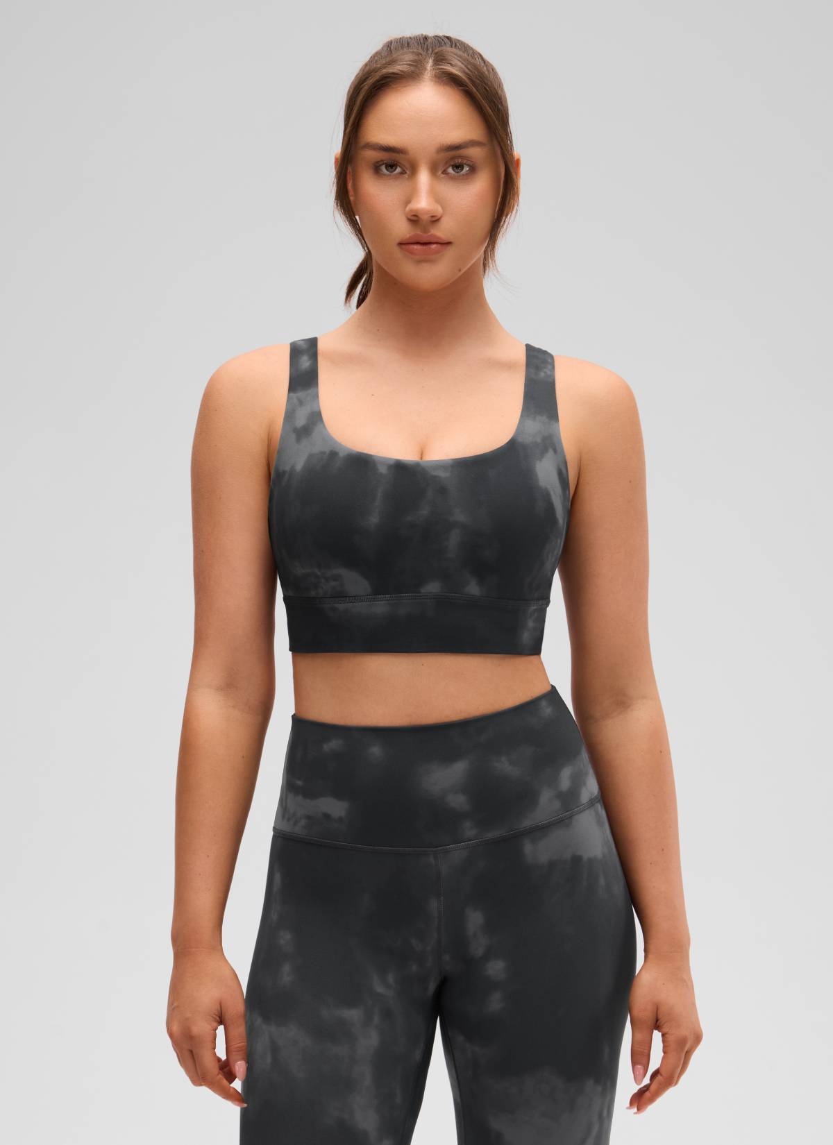CRZ YOGA Women's Yoga Low Support Butterluxe Sport Bra U Back Longline Grey Tie Dye Flowers @model_info:Brooklyn