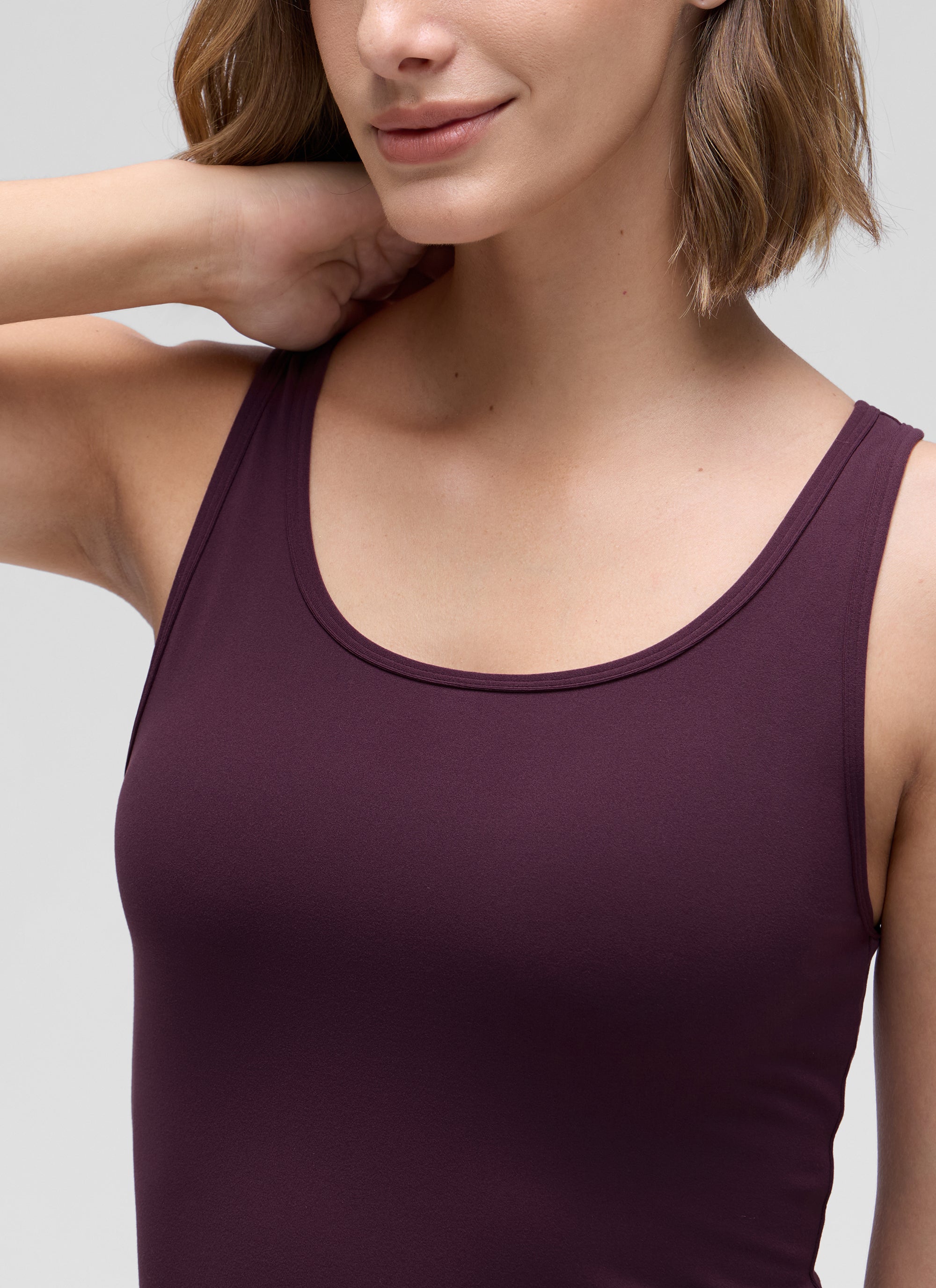 CRZ YOGA Women's Yoga Butterluxe Tight Fit Tank Tops Racerback Deep Purple @model_info:Jaynne