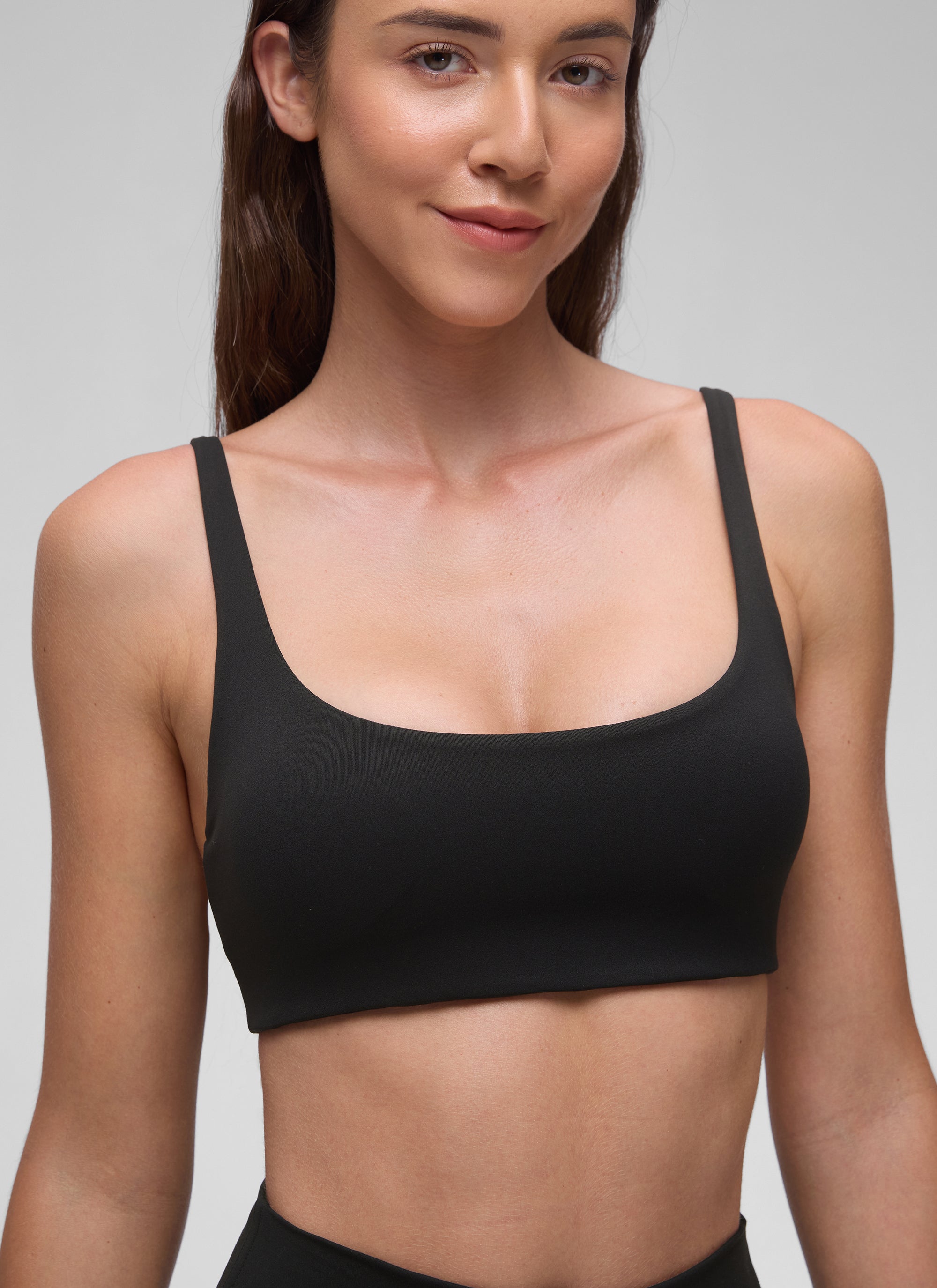 CRZ YOGA Women Butterluxe Square Neck Cami Padded Mini Bra Black @model_info:Malisa