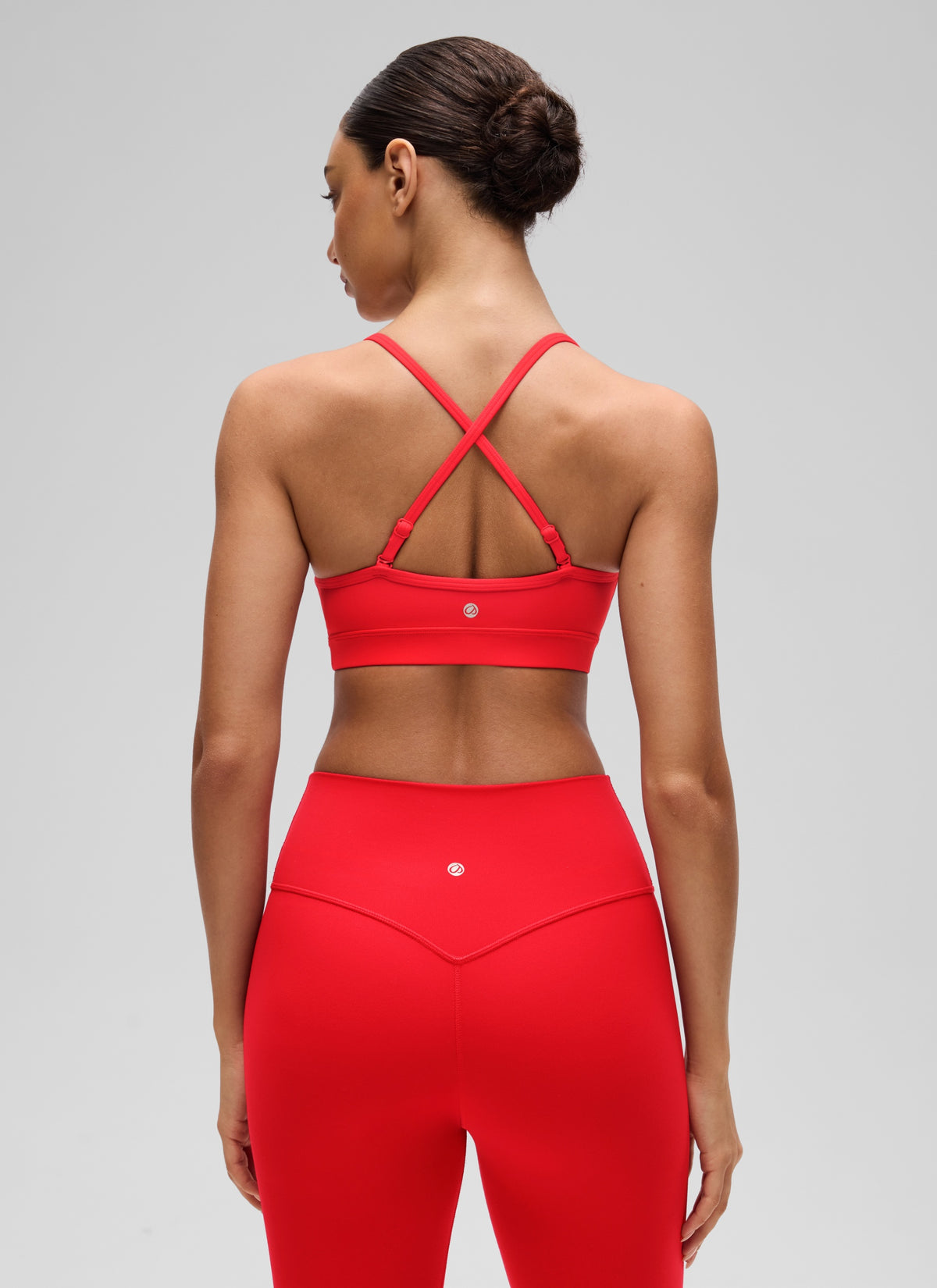 CRZ YOGA Butterluxe Womens V Neck Camisole Yoga Padded Sports Bra Deep Red @model_info:Anano