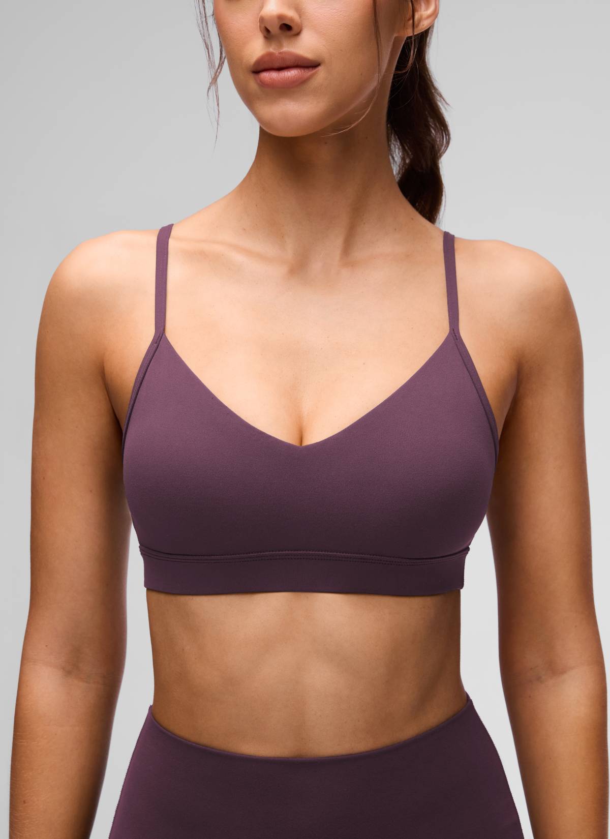 CRZ YOGA Butterluxe Womens V Neck Camisole Yoga Padded Sports Bra Grape Thistle Purple @model_info:Lary