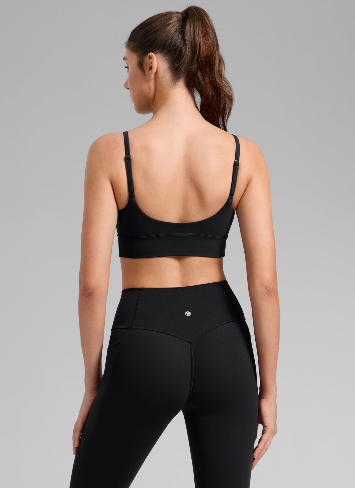 CRZ YOGA Women's Butterlift Yoga Longline Built in Bra Sports Bra Black @model_info:Gelya