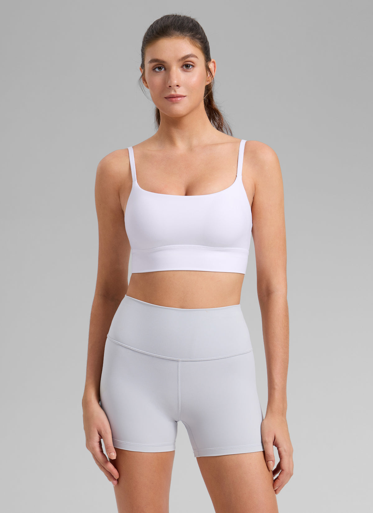 CRZ YOGA Women's Butterlift Yoga Longline Built in Bra Sports Bra White @model_info:Gelya