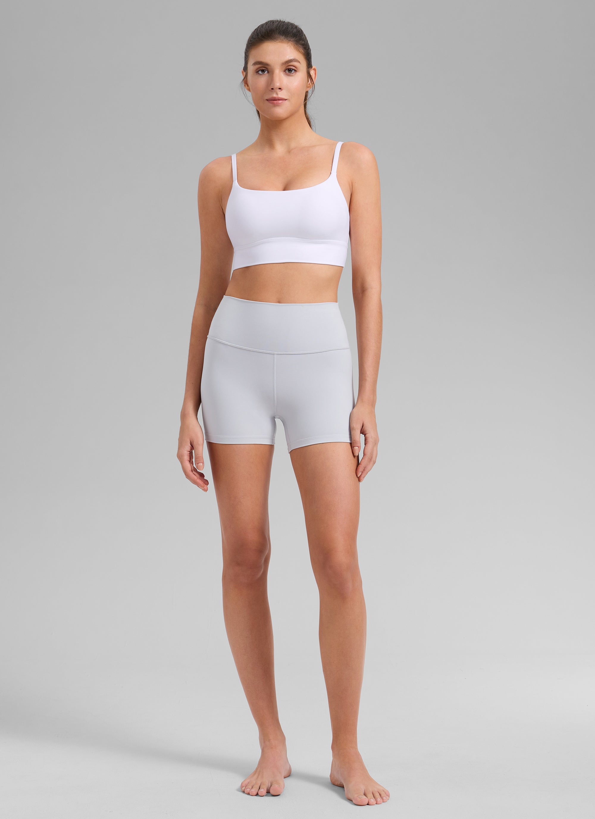 CRZ YOGA Women's Butterlift Yoga Longline Built in Bra Sports Bra White @model_info:Gelya