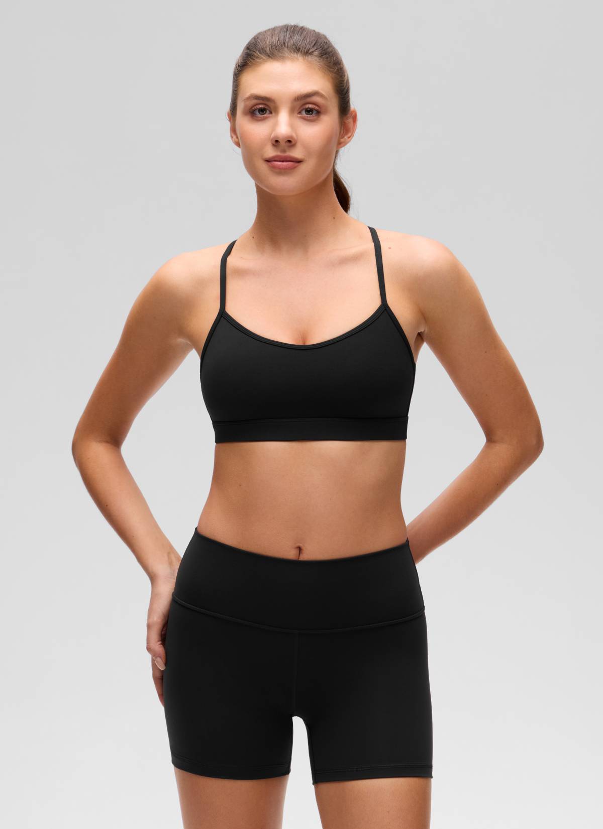 CRZ YOGA Women's Butterluxe Yoga Scoop Neck Cross Back Sports Bra Black @model_info:Gelya