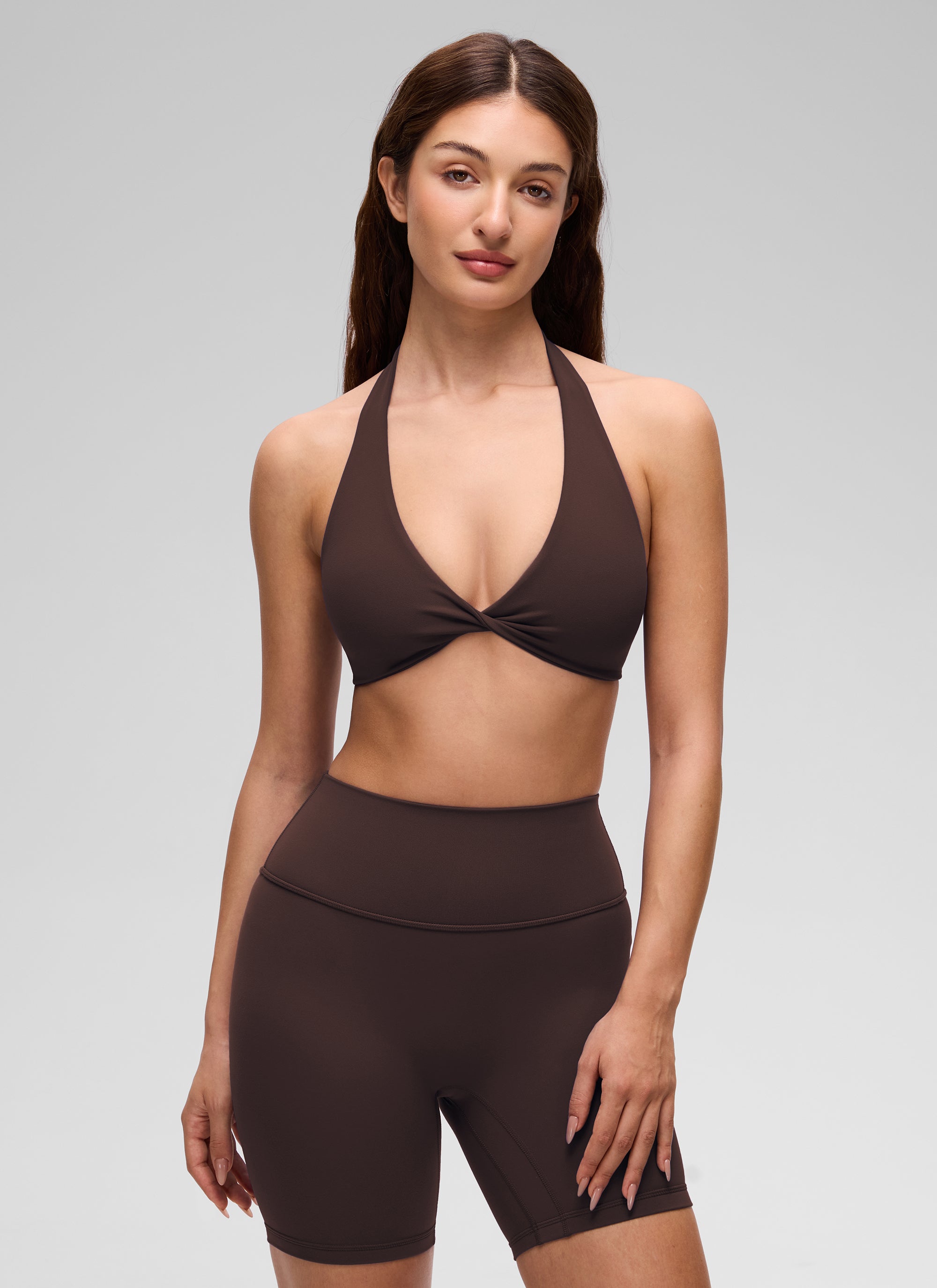 CRZ YOGA Women's Butterluxe Yoga V Neck Crop Double Lined Sports Bra Hot Fudge Brown @model_info:Inga