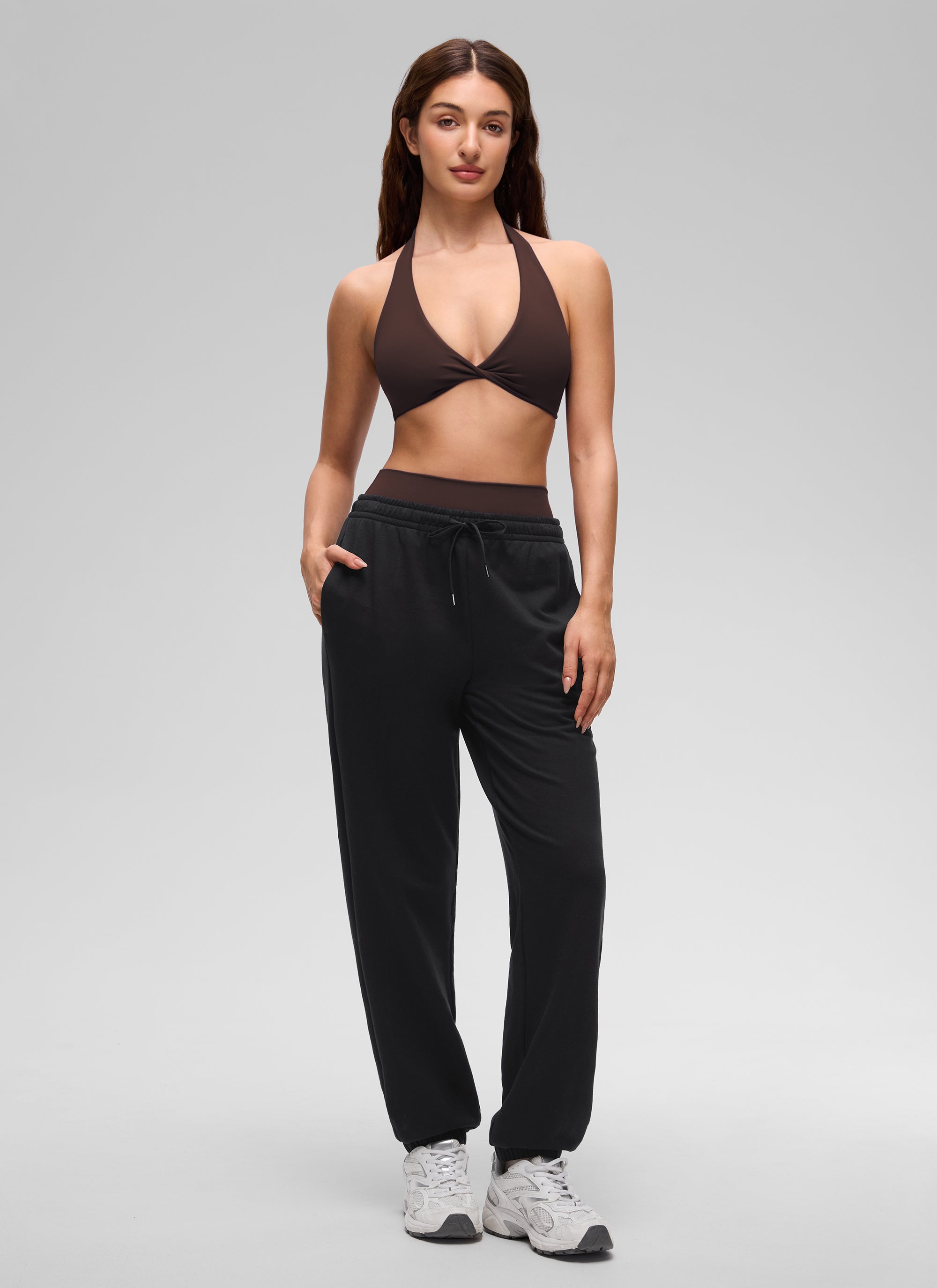 CRZ YOGA Women's Butterluxe Yoga V Neck Crop Double Lined Sports Bra Hot Fudge Brown @model_info:Inga