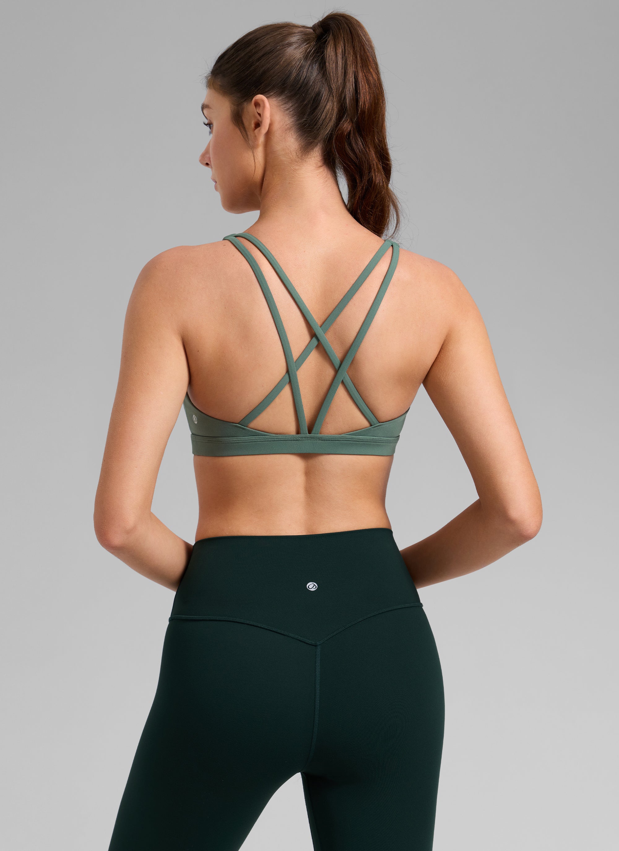 CRZ YOGA Women's Butterlift Workout U Neck Cross Back Sports Bra Dark Forest Green @model_info:Gelya