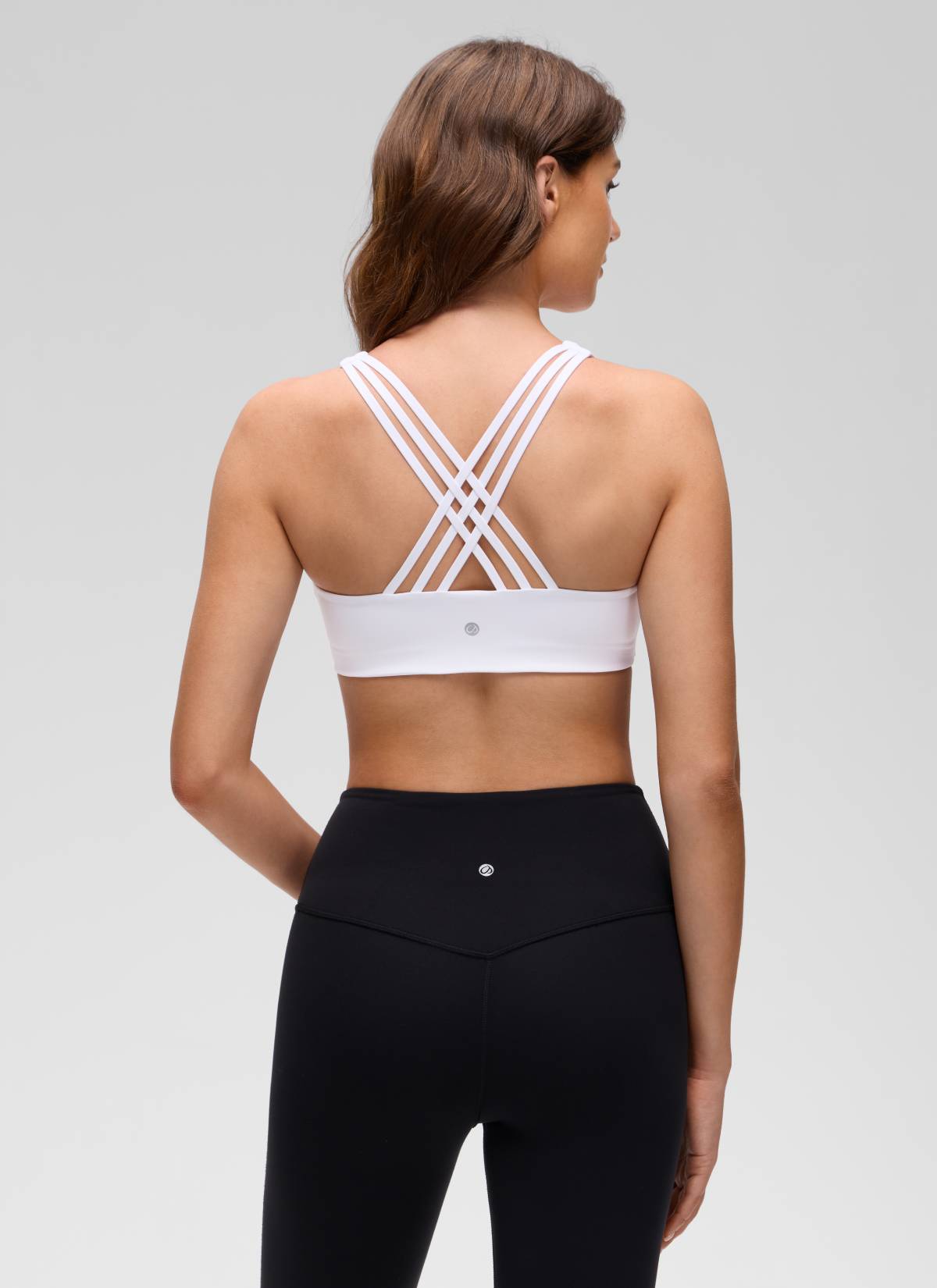 CRZ YOGA Women's Butterluxe Yoga V Neck Strappy Back Sports Bra White @model_info:Gelya