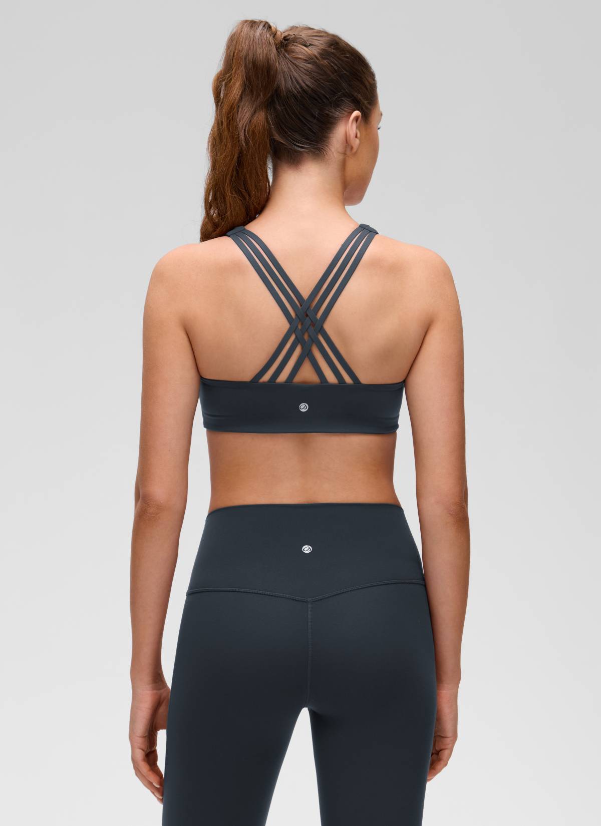 CRZ YOGA Women's Butterluxe Yoga V Neck Strappy Back Sports Bra True Navy @model_info:Gelya