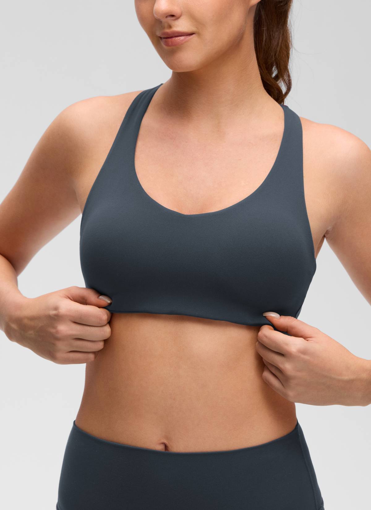 CRZ YOGA Women's Butterluxe Yoga V Neck Strappy Back Sports Bra True Navy @model_info:Gelya