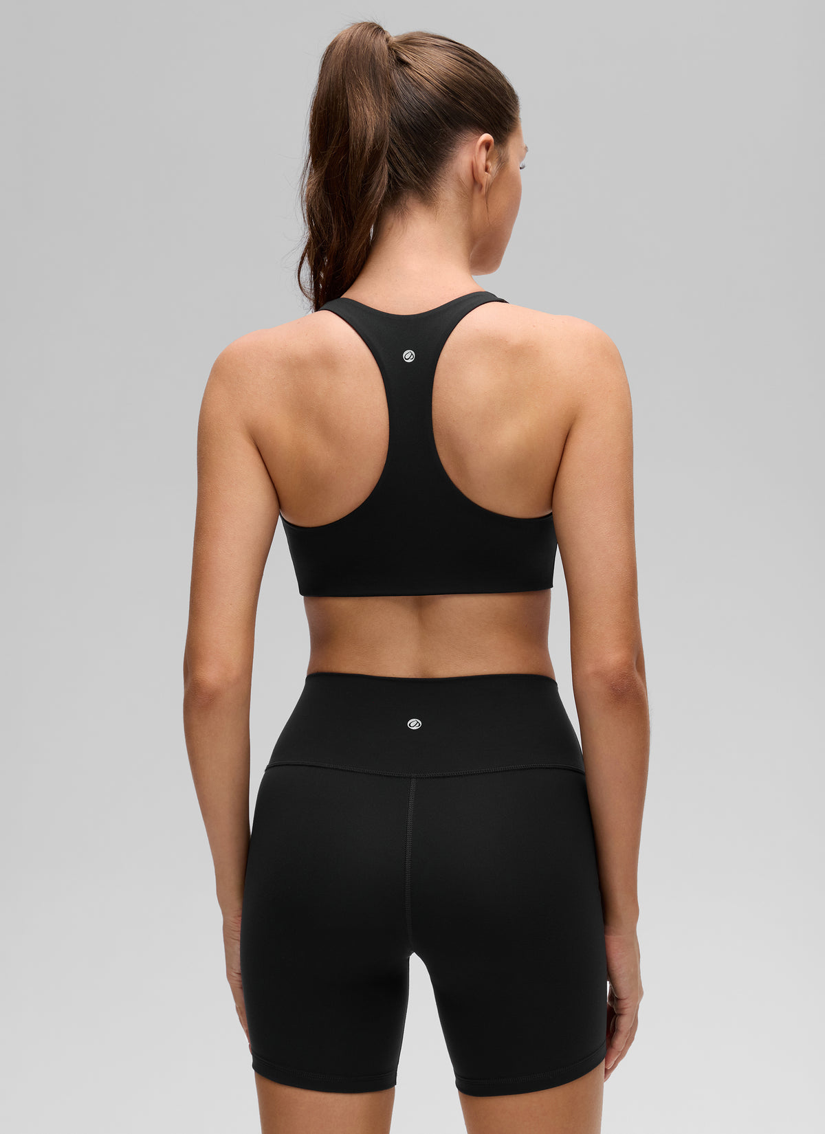 CRZ YOGA Women's Butterluxe Yoga V Neck RacerBack Build in Sports Bra Black @model_info:Gelya