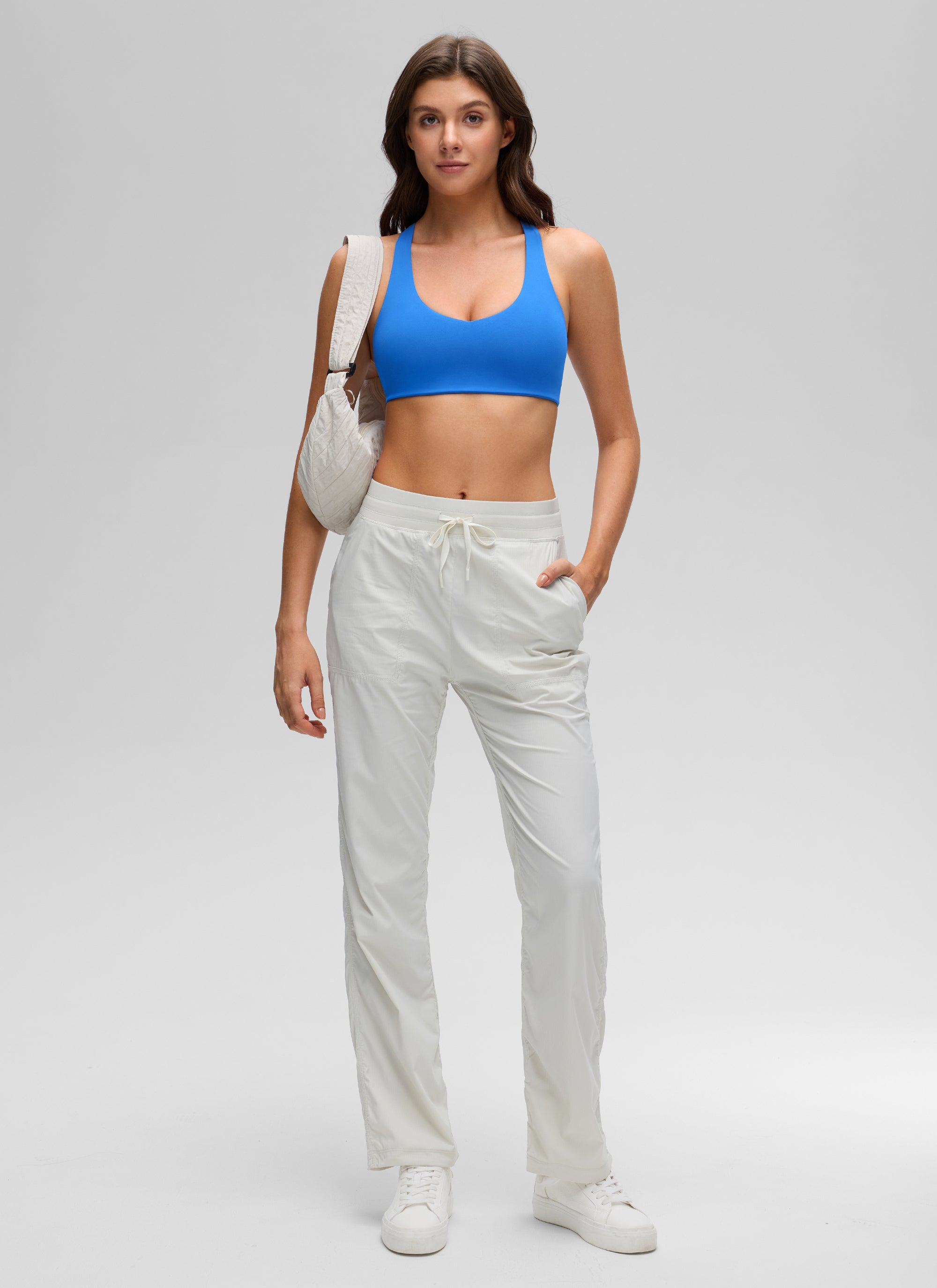 CRZ YOGA Women's Butterluxe Yoga V Neck RacerBack Build in Sports Bra Sparkle Blue @model_info:Gelya