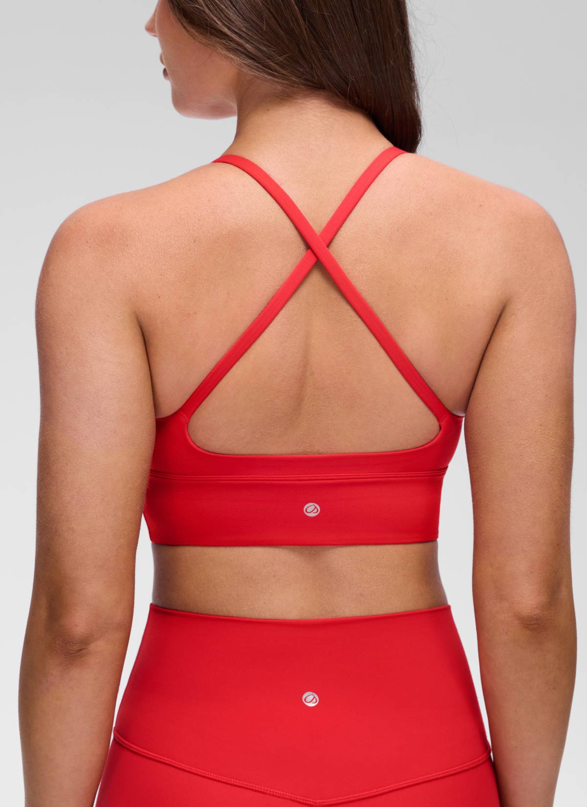 CRZ YOGA Women's Butterluxe Yoga V Neck Cross Back Longline Sports Bra Deep Red @model_info:Brooklyn