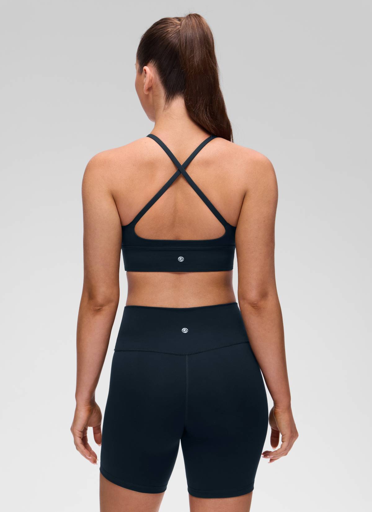 CRZ YOGA Women's Butterluxe Yoga V Neck Cross Back Longline Sports Bra True Navy @model_info:Brooklyn
