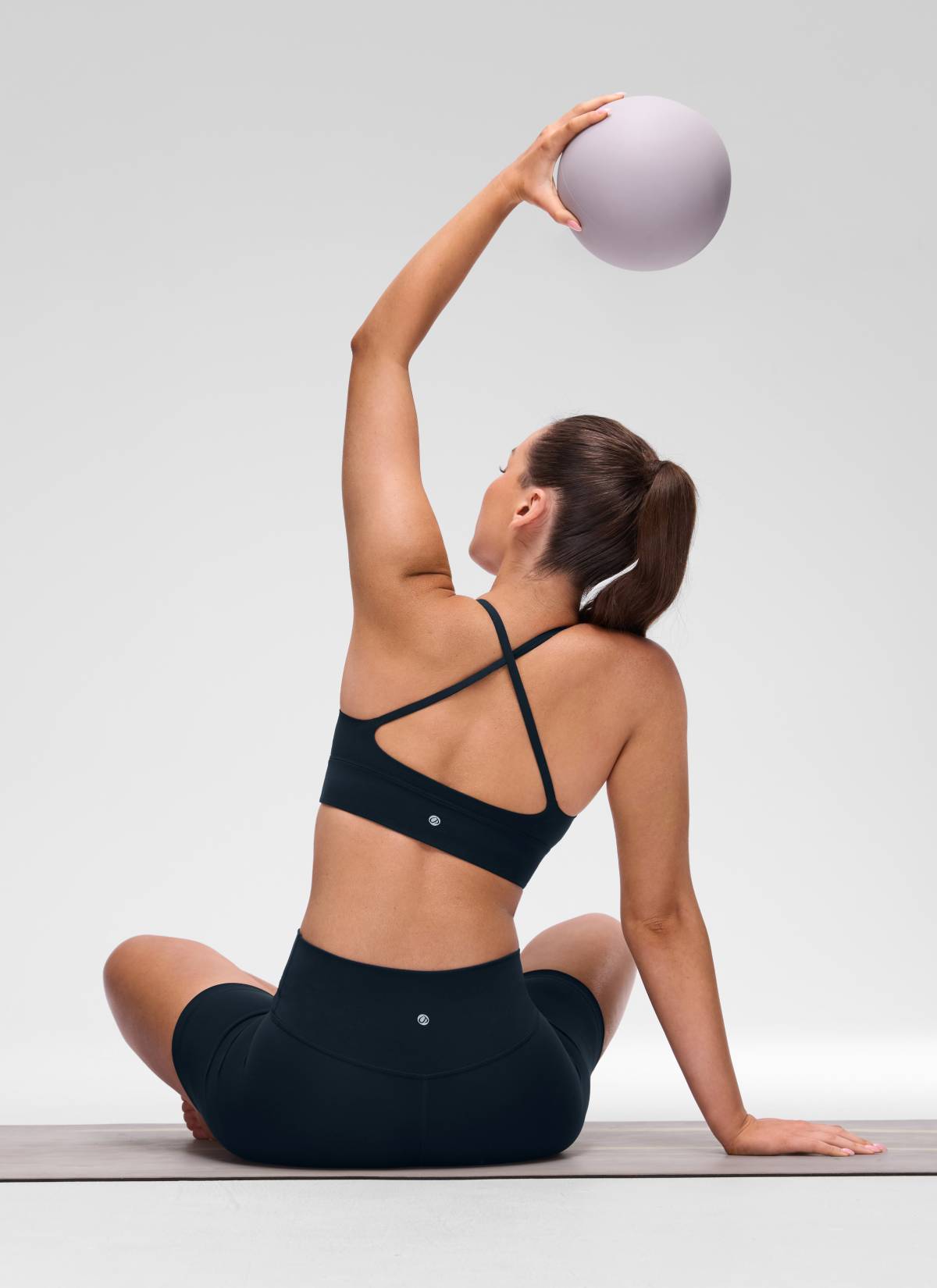 CRZ YOGA Women's Butterluxe Yoga V Neck Cross Back Longline Sports Bra True Navy @model_info:Brooklyn