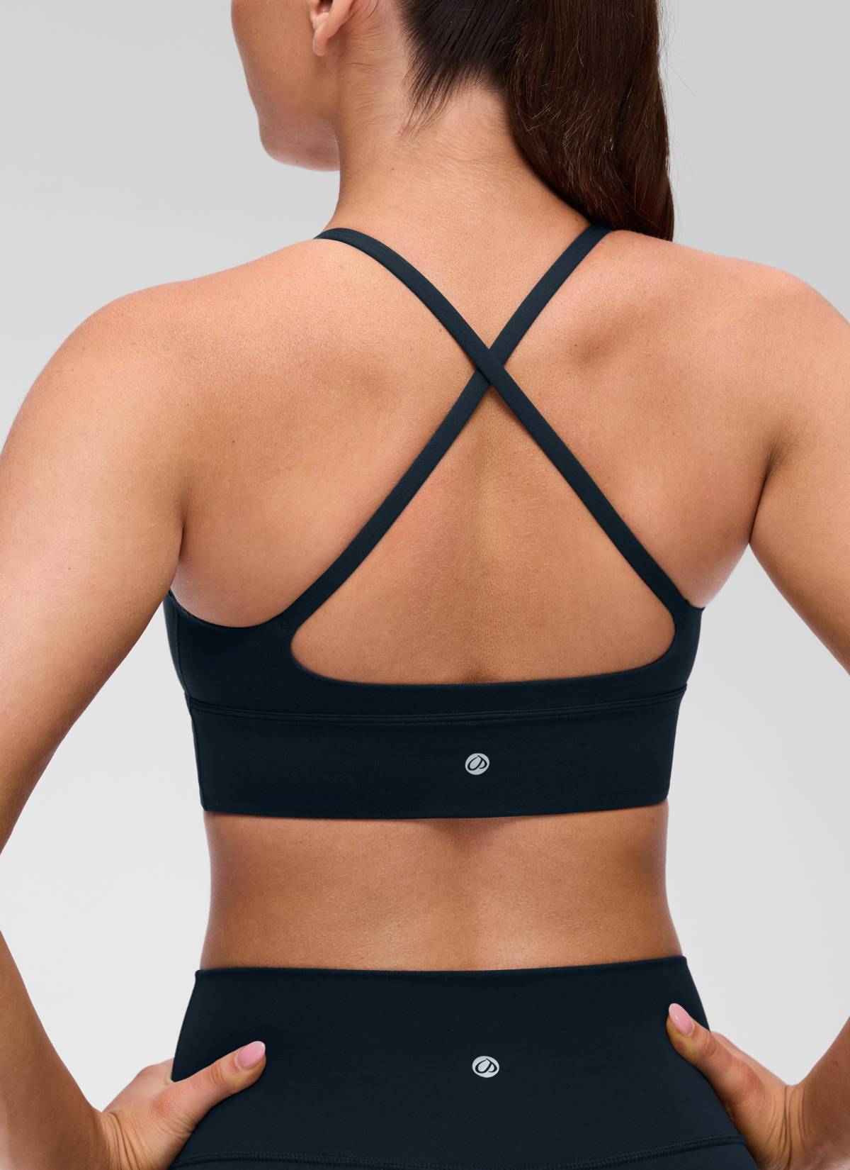 CRZ YOGA Women's Butterluxe Yoga V Neck Cross Back Longline Sports Bra True Navy @model_info:Brooklyn