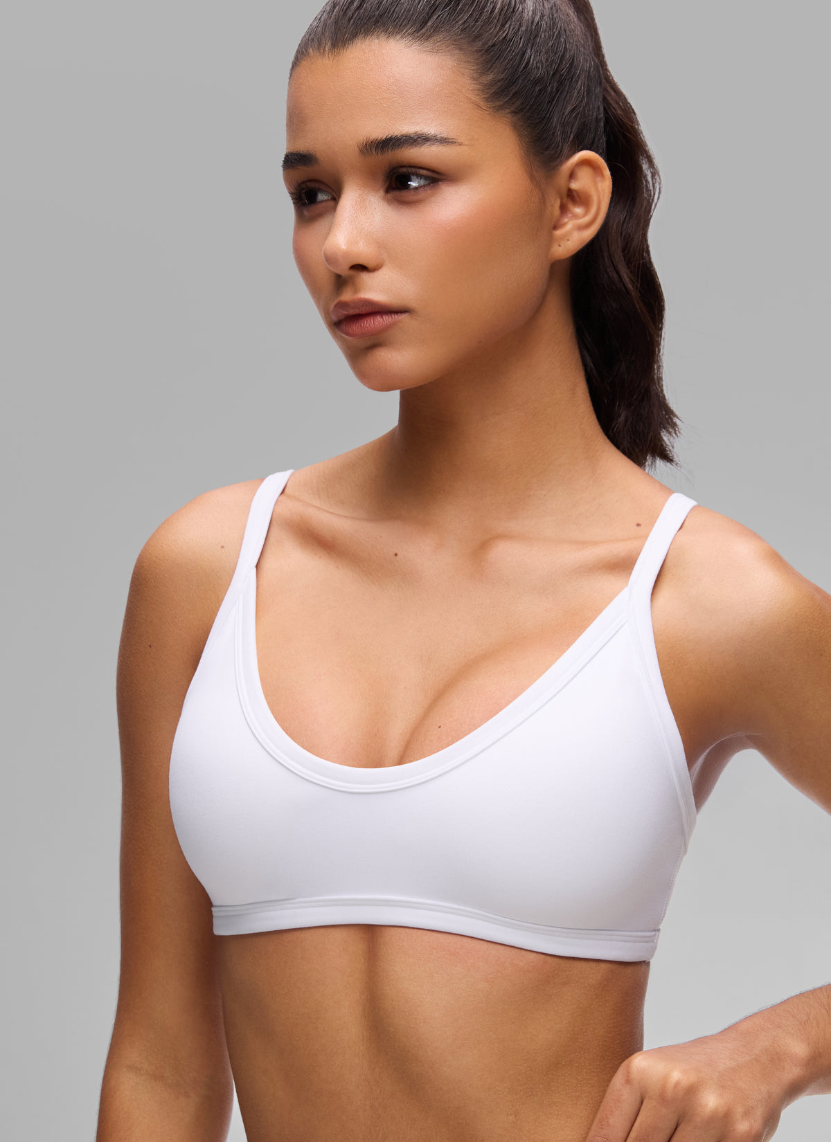CRZ YOGA Butterlift Women's Double Lined V Neck Workout Sports Bras White @model_info:A