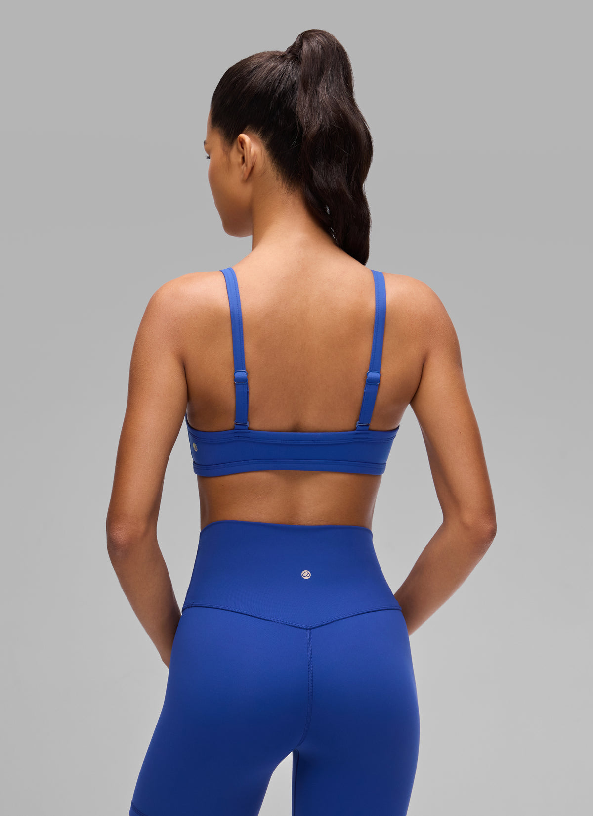 CRZ YOGA Butterlift Women's Double Lined V Neck Workout Sports Bras Waves Blue @model_info:A