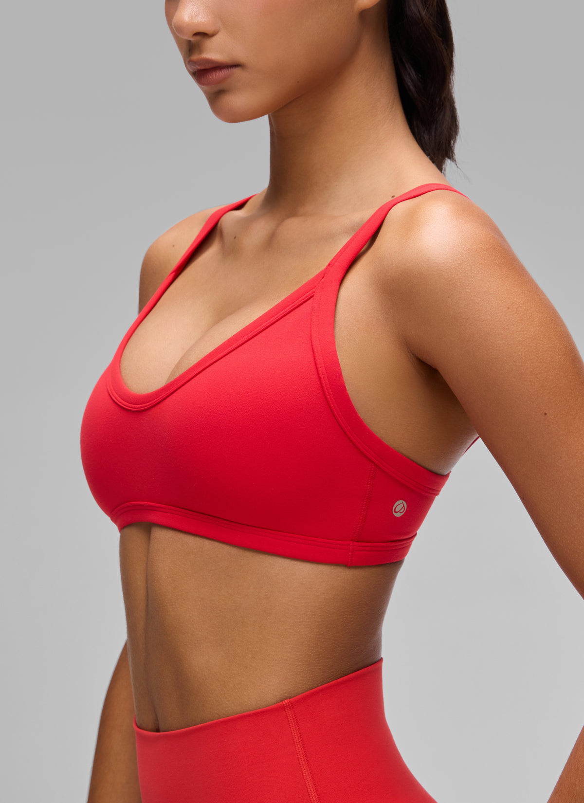 CRZ YOGA Butterlift Women's Double Lined V Neck Workout Sports Bras Aurora Red @model_info:A