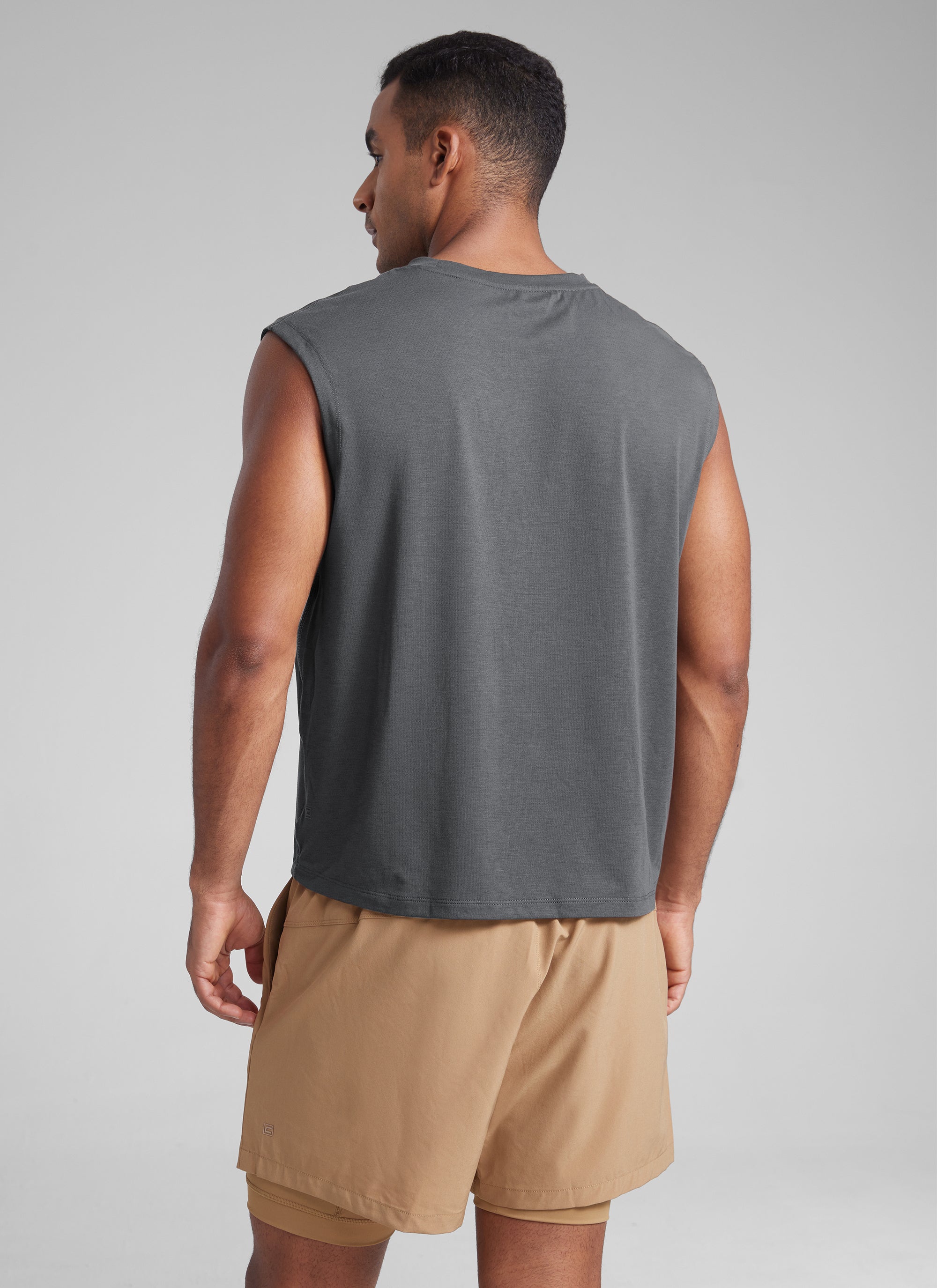 CRZ YOGA Men's Mesh Quick Dry Workout Relaxed Fit Tank Tops Sleeveless Dark Carbon