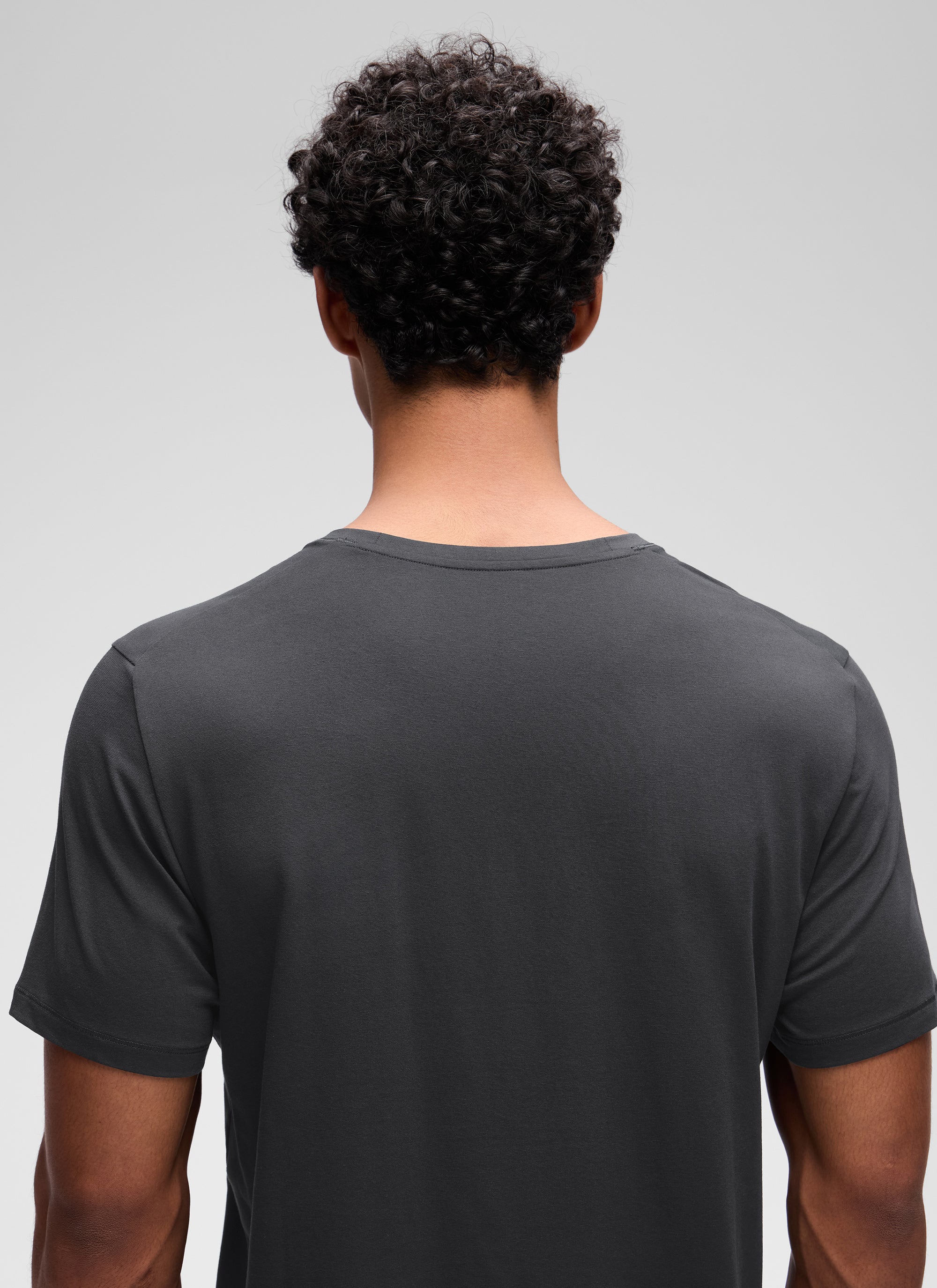 CRZ YOGA Men's Casual Classic Fit Shirts Pima Cotton Short Sleeves Mysterious Grey