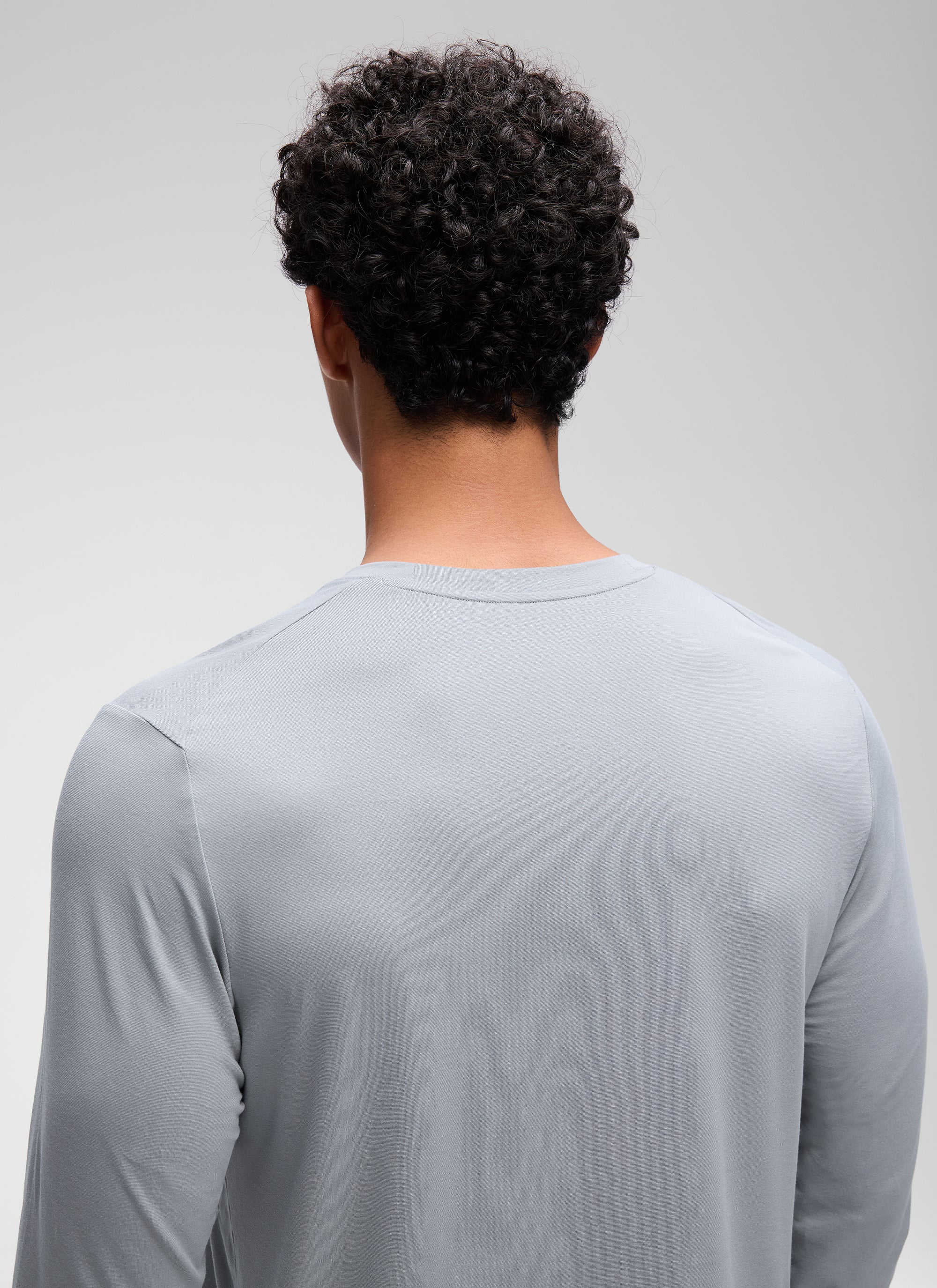 CRZ YOGA Man's Cotton-Blend Workout Crew Neck Classic Fit Long Sleeves Silver Gray