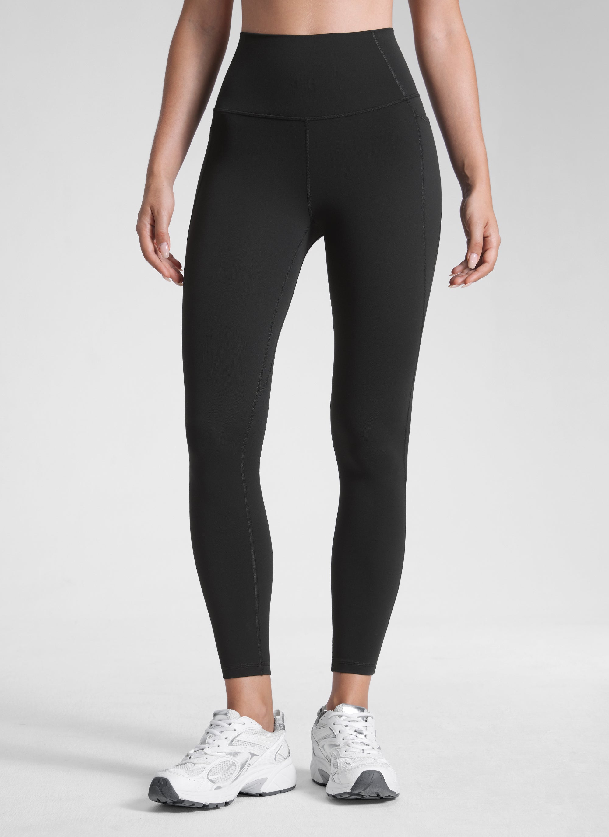 CRZ YOGA Women's Yoga Lounge High Rise Butterluxe Pocket Leggings 25'' Black @model_info:Malisa
