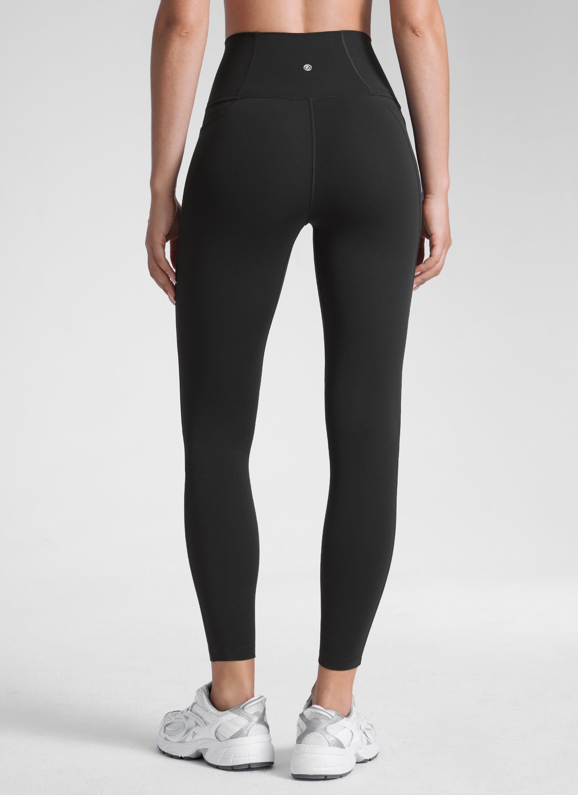 CRZ YOGA Women's Yoga Lounge High Rise Butterluxe Pocket Leggings 25'' Black @model_info:Malisa