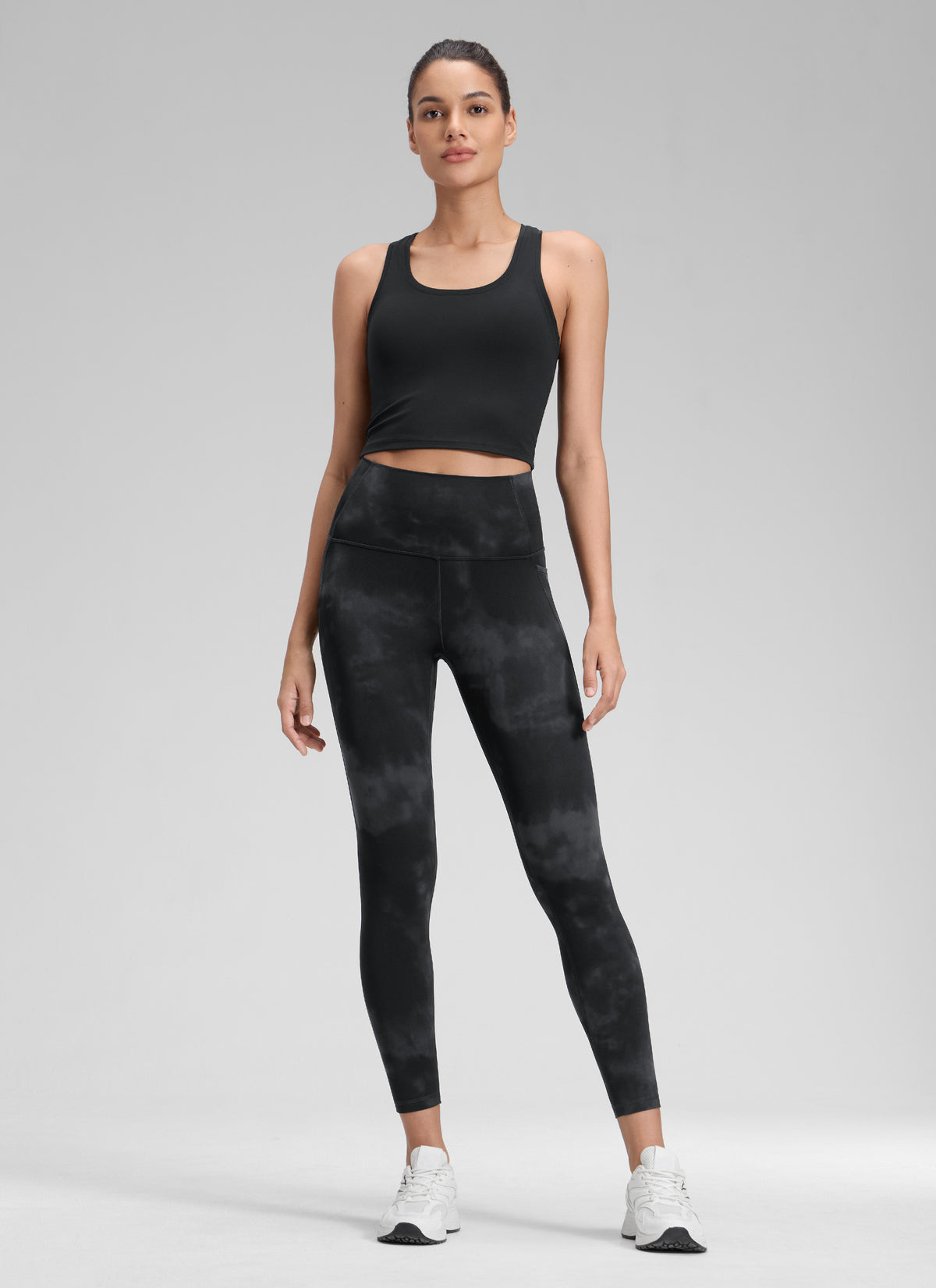CRZ YOGA Women's Yoga Lounge High Rise Butterluxe Pocket Leggings 25'' Black Tie Dye Flowers @model_info:Jenna