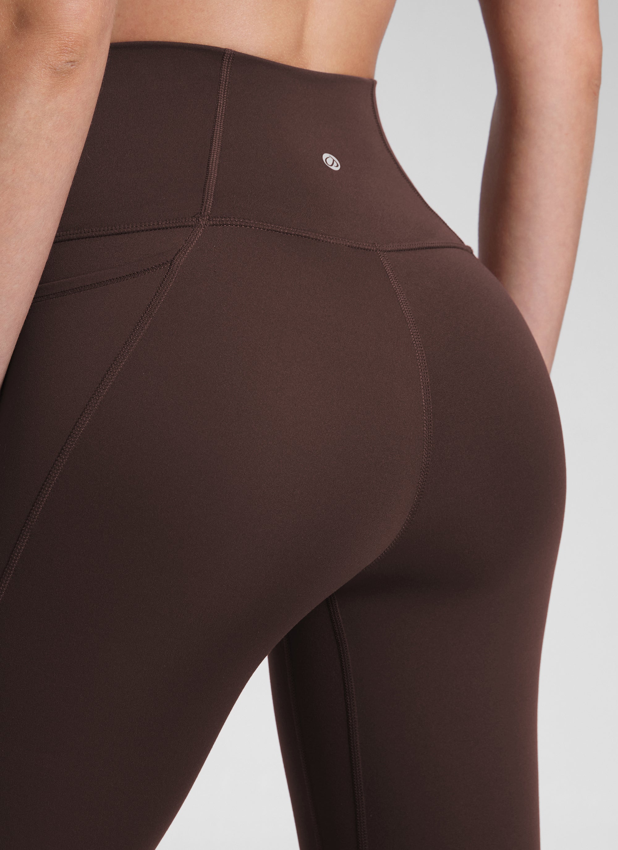 CRZ YOGA Women's Yoga Lounge High Rise Butterluxe Pocket Leggings 25'' Hot Fudge Brown @model_info:Malisa