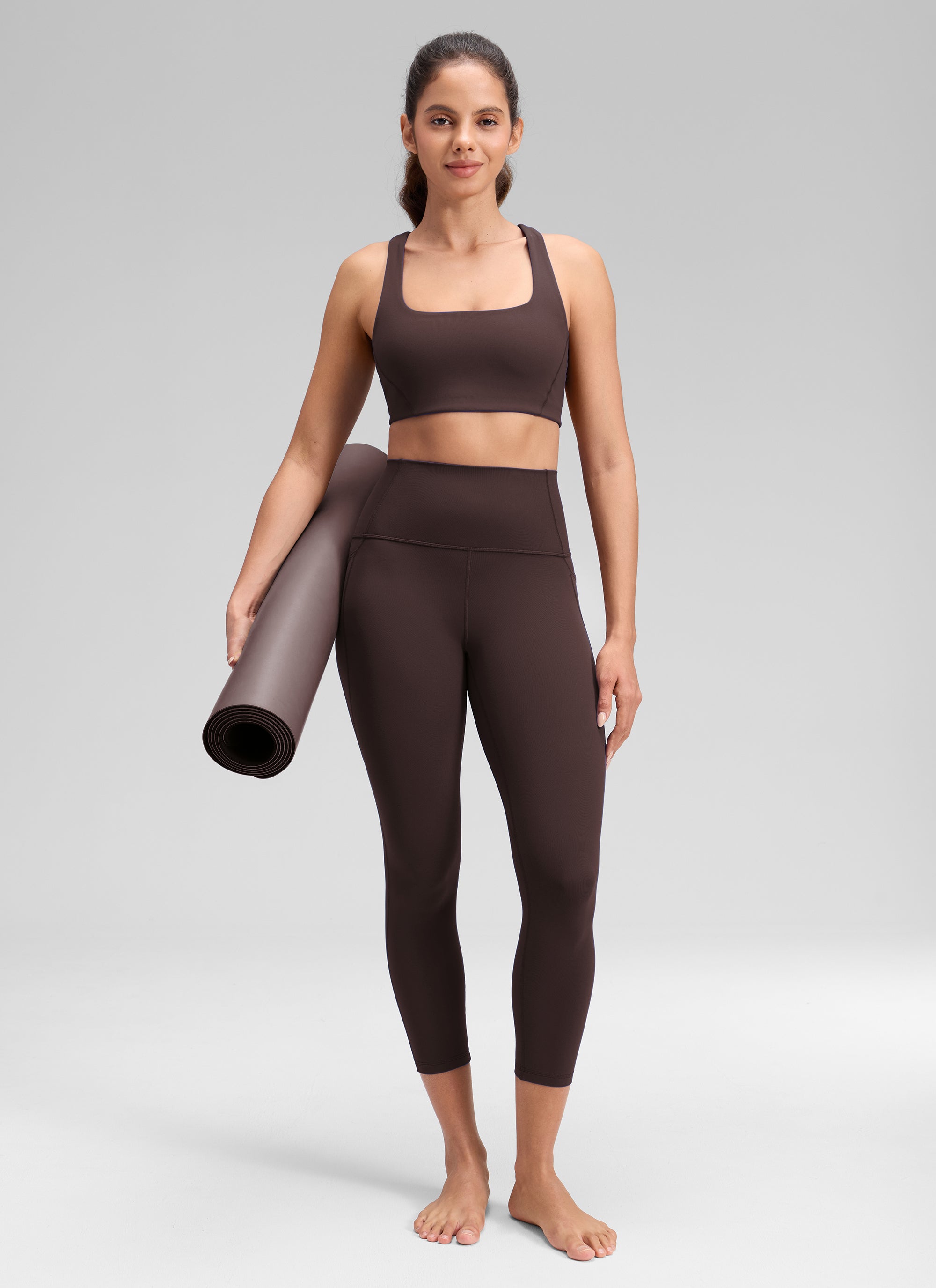 CRZ YOGA Womens Butterluxe High Waist Pockets Capri Leggings 23'' Hot Fudge Brown @model_info:Dany