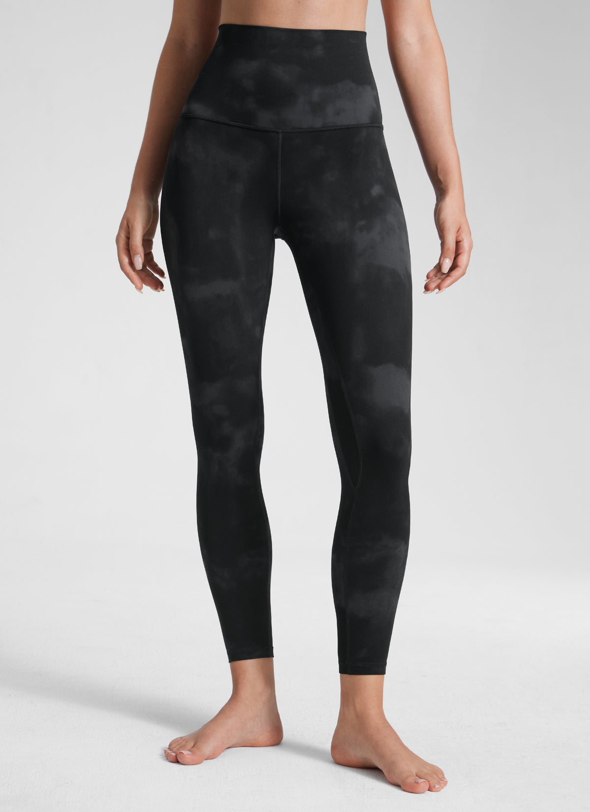 CRZ YOGA Women's Lounge Super High Rise Butterluxe Yoga Leggings 25'' Black Tie Dye Flowers @model_info:Malisa