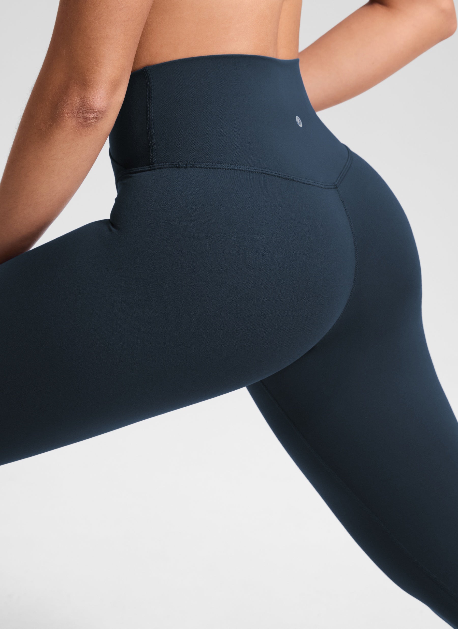 CRZ YOGA Women's High Rise Butterluxe Yoga Leggings 28'' V Cross Waist True Navy @model_info:Fiona