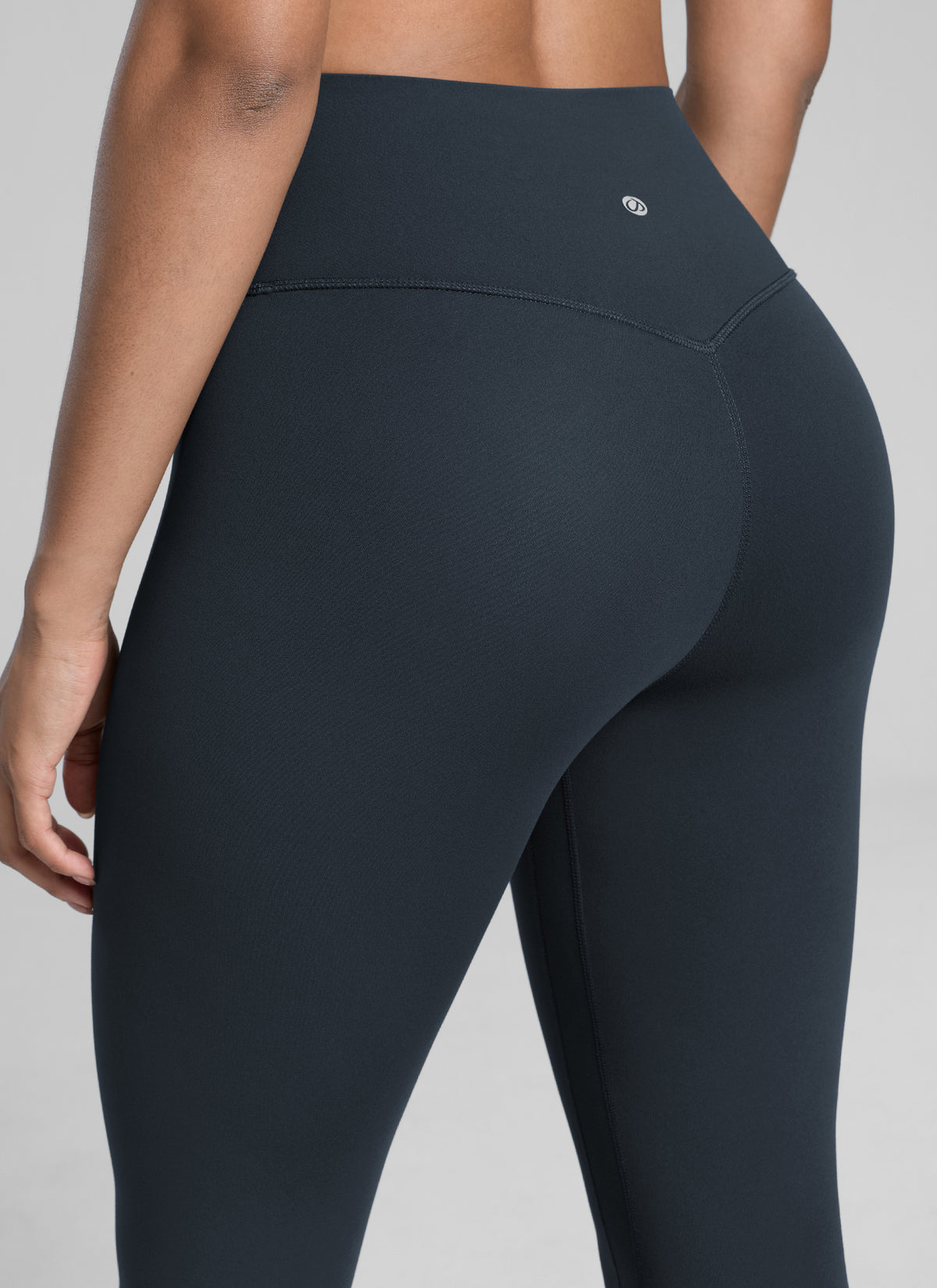 CRZ YOGA Women's Workout High Rise Butterlift Yoga Leggings 25'' True Navy @model_info:Barbara