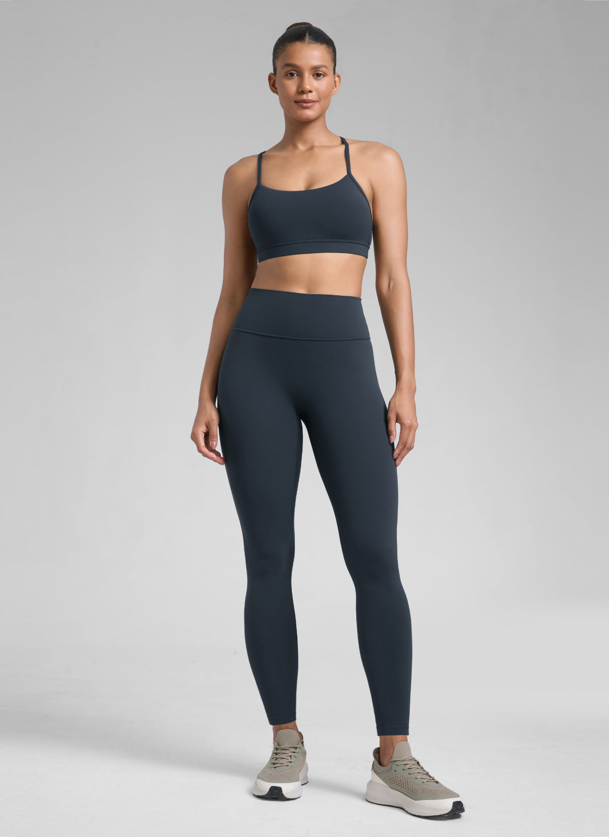 CRZ YOGA Women's Secretsculpt™ Workout No Front Seam Legging 28'' True Navy @model_info:Barbara