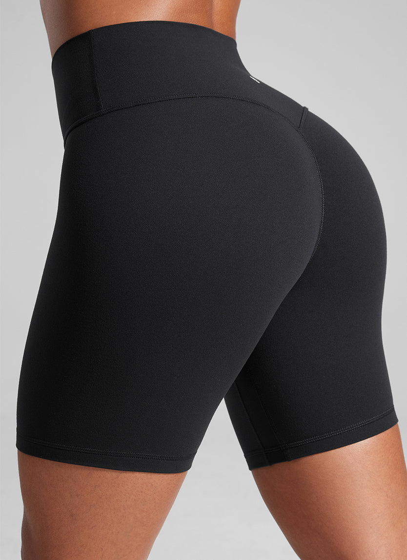 CRZ YOGA Butterlift Womens Scrunch Butt Biker Shorts 6'' No Front Seam Black @model_info:Crystal