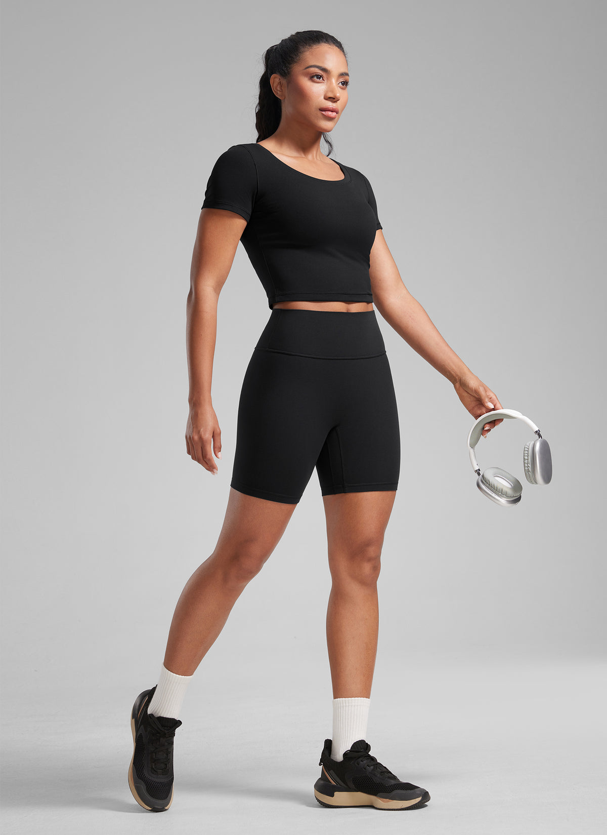 CRZ YOGA Butterlift Womens Scrunch Butt Biker Shorts 6'' No Front Seam Black @model_info:Crystal