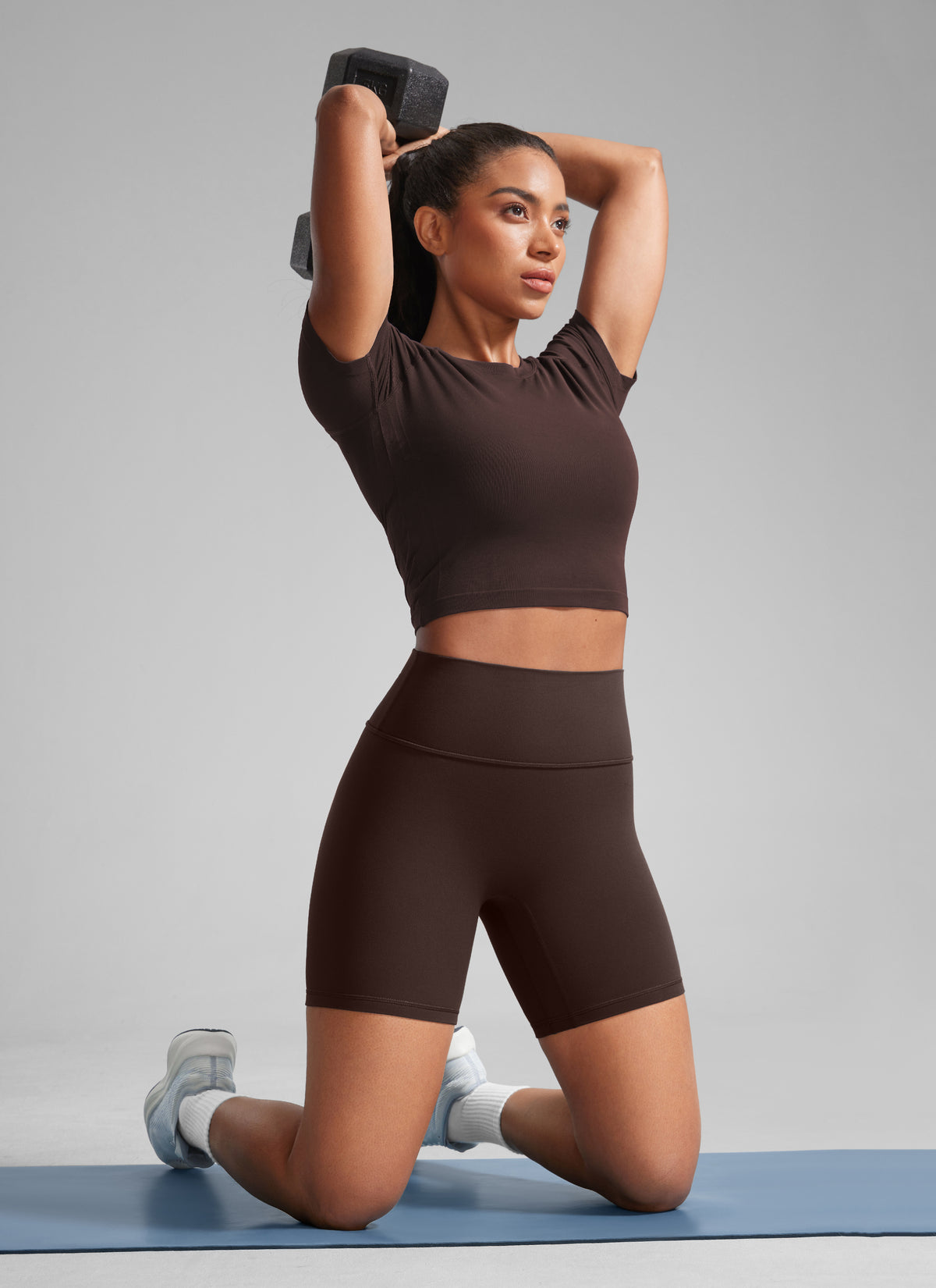 CRZ YOGA Butterlift Womens Scrunch Butt Biker Shorts 6'' No Front Seam Hot Fudge Brown @model_info:Crystal