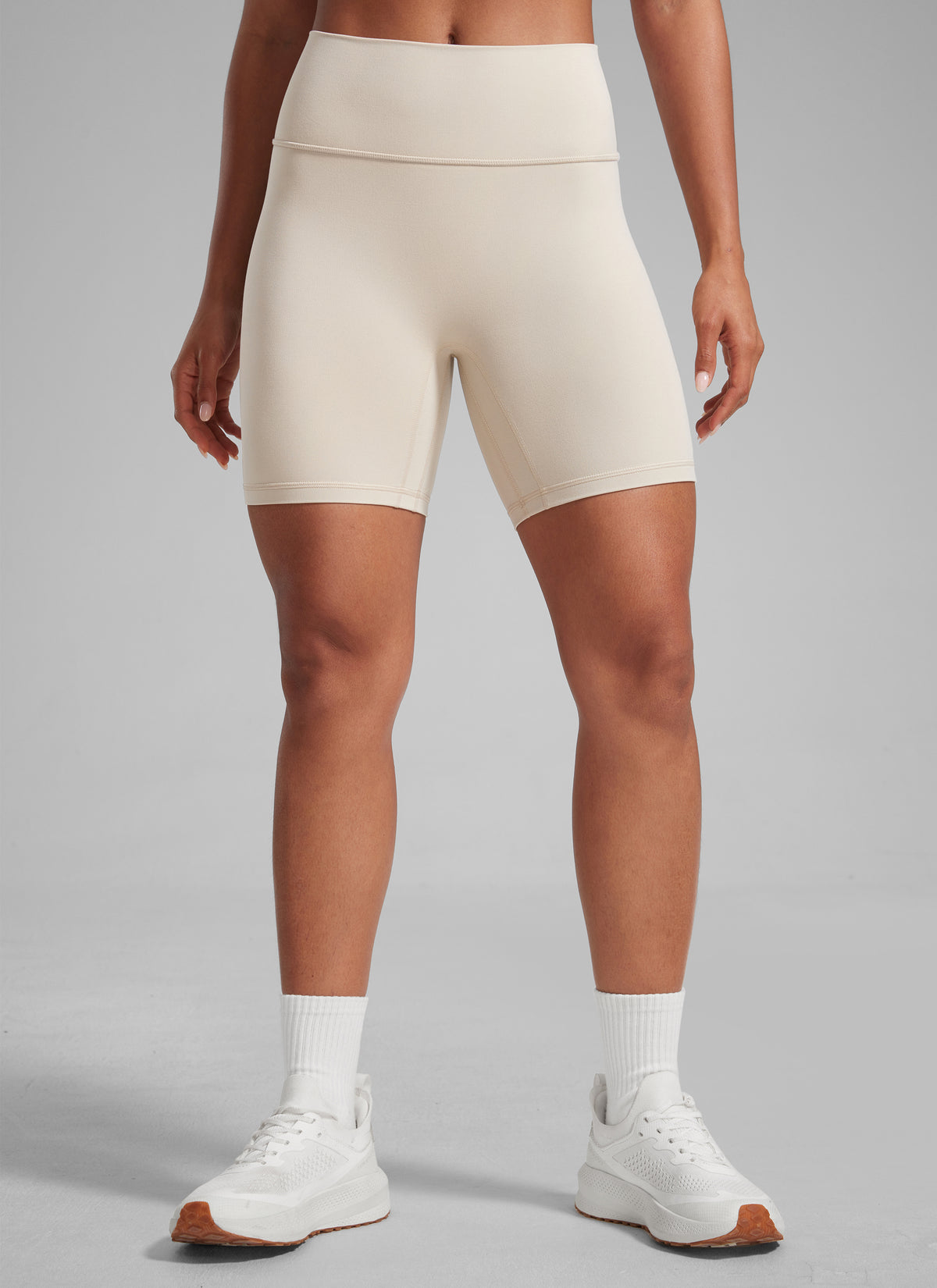 CRZ YOGA Butterlift Womens Scrunch Butt Biker Shorts 6'' No Front Seam Mojave Tan @model_info:Crystal
