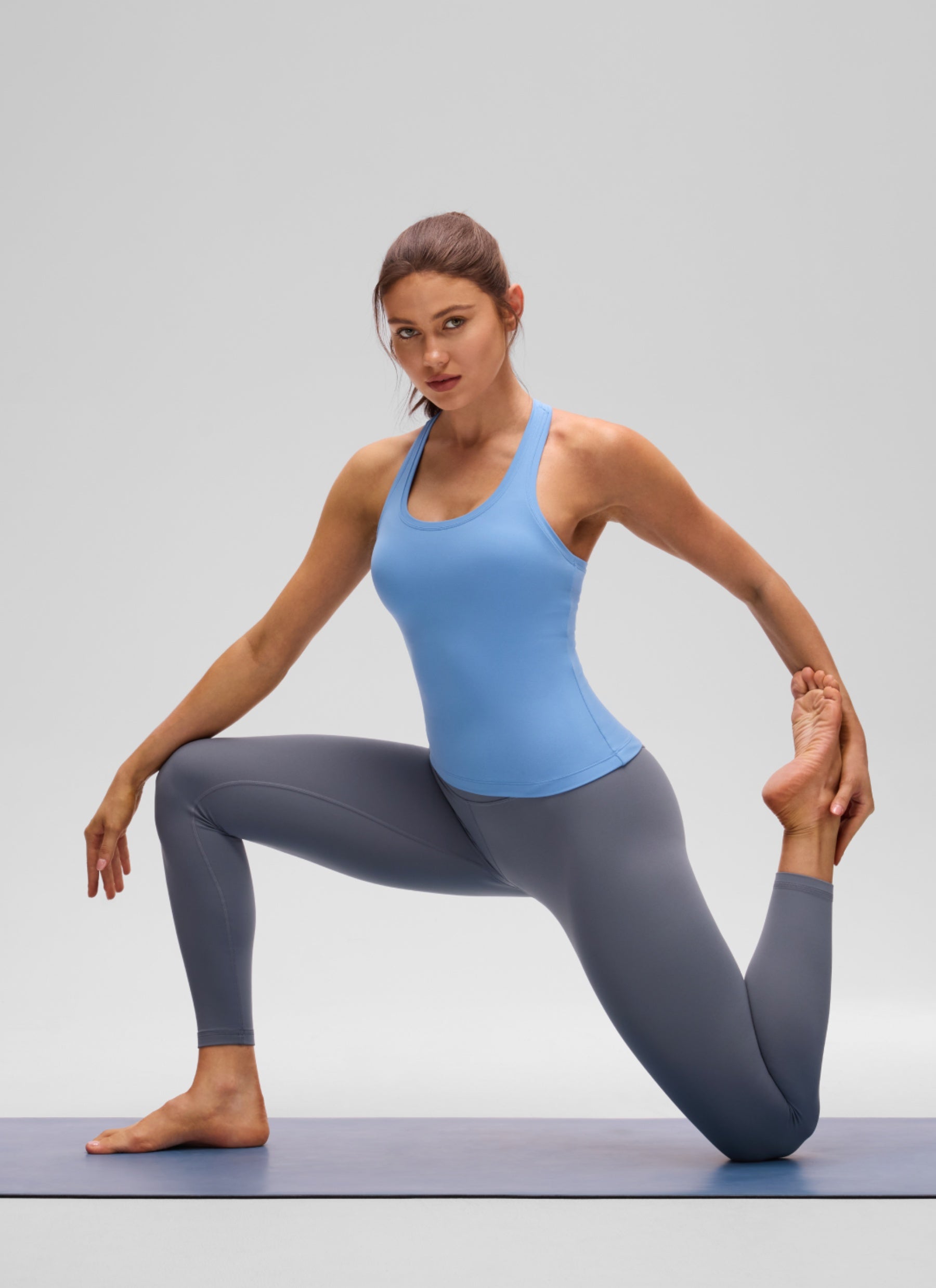 CRZ YOGA Women's Yoga Tight Fit Butterluxe Crewneck Tank Top Racerback Party Blue @model_info:V