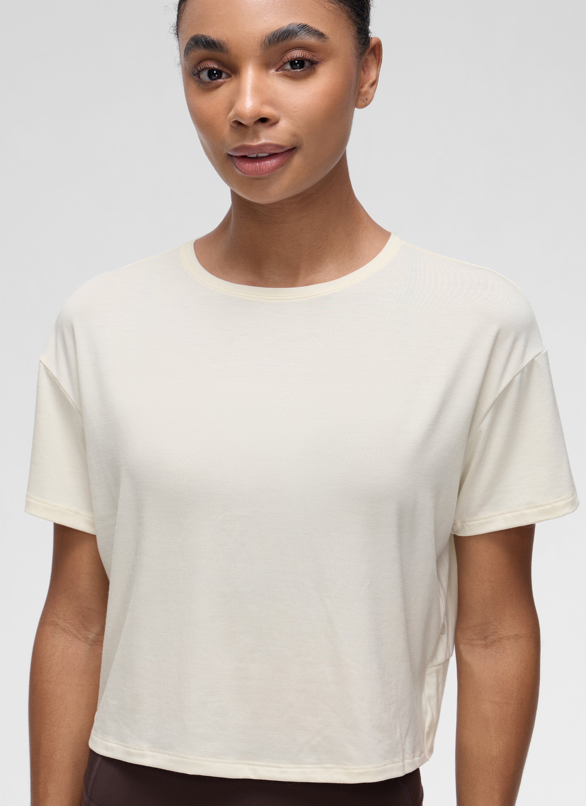 CRZ YOGA Women's Yoga Relaxed Fit Cropped Open Back Short Sleeves White Apricot