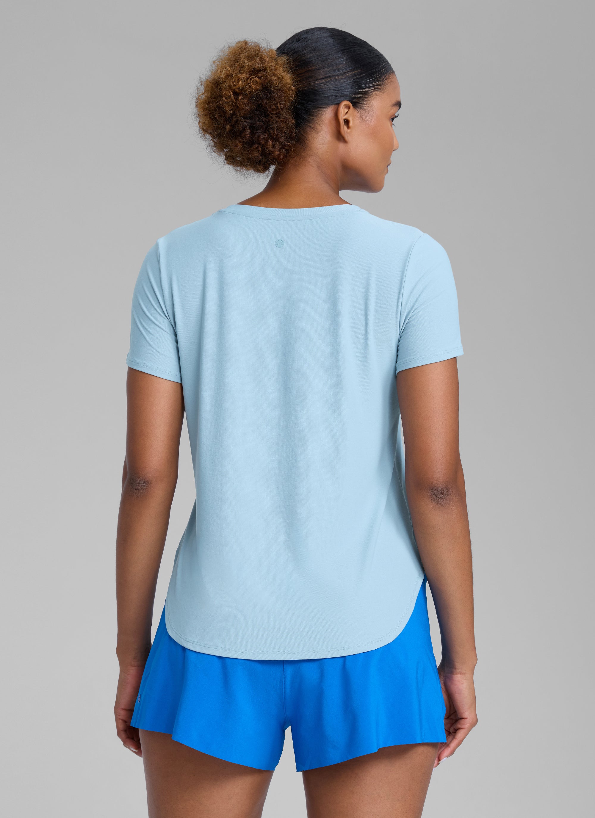 CRZ YOGA Women's Workout Lightweight Crewneck Short Sleeves Side Slit Light grayish blue