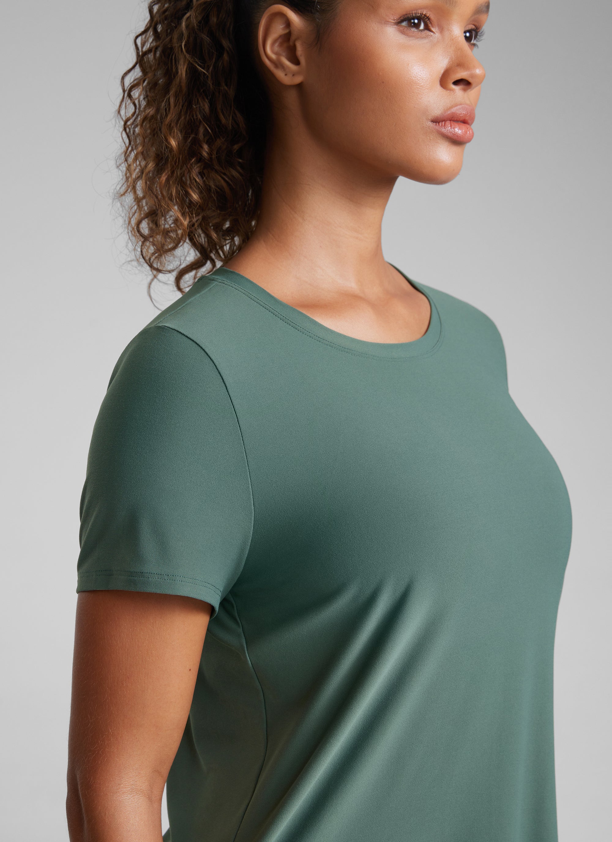 CRZ YOGA Women's Workout Lightweight Crewneck Short Sleeves Side Slit Graphite Green
