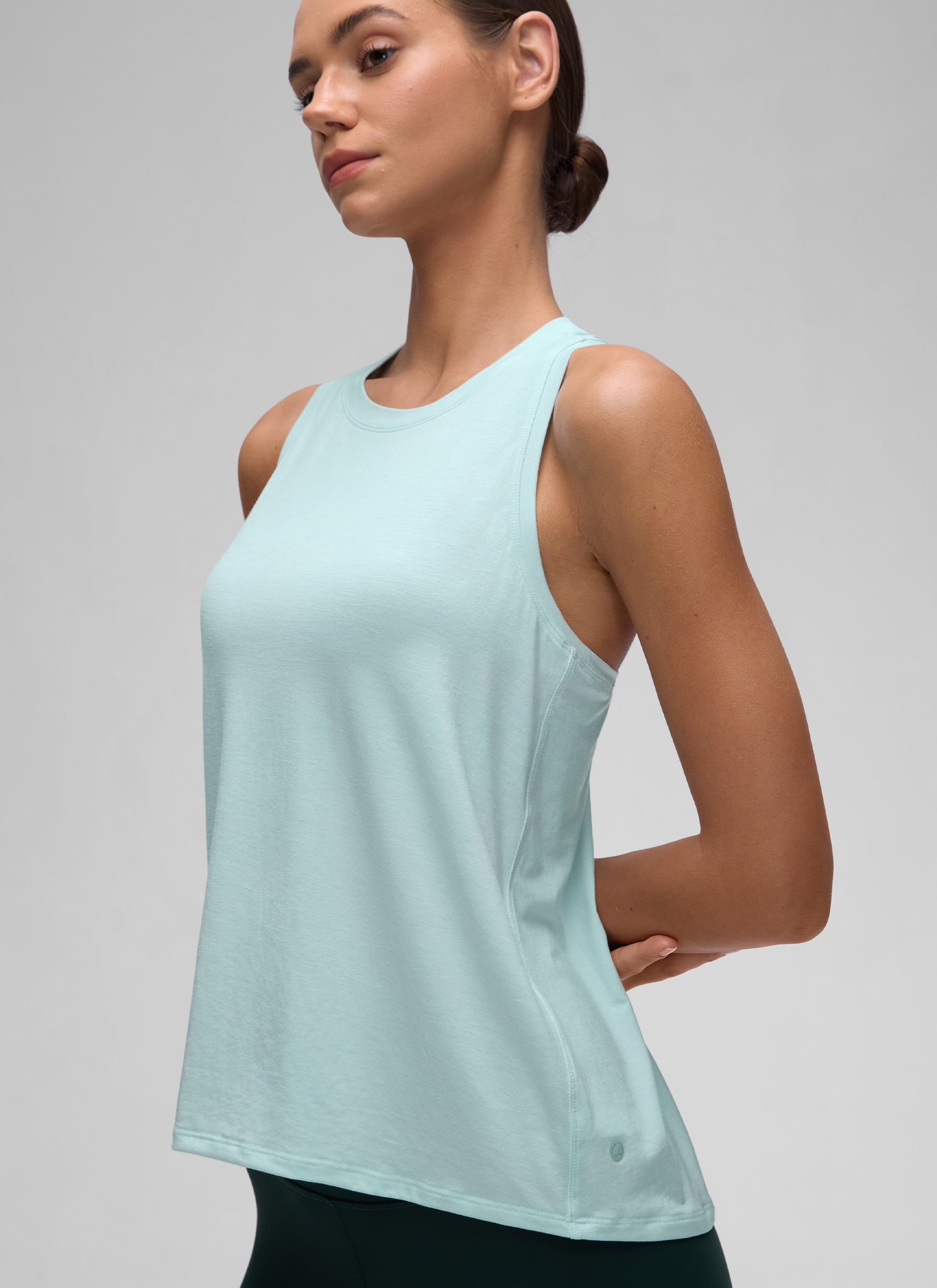 CRZ YOGA Women's Racerback Tank Tops High Crewneck Sleeveless Soft Flowy Skylight Green