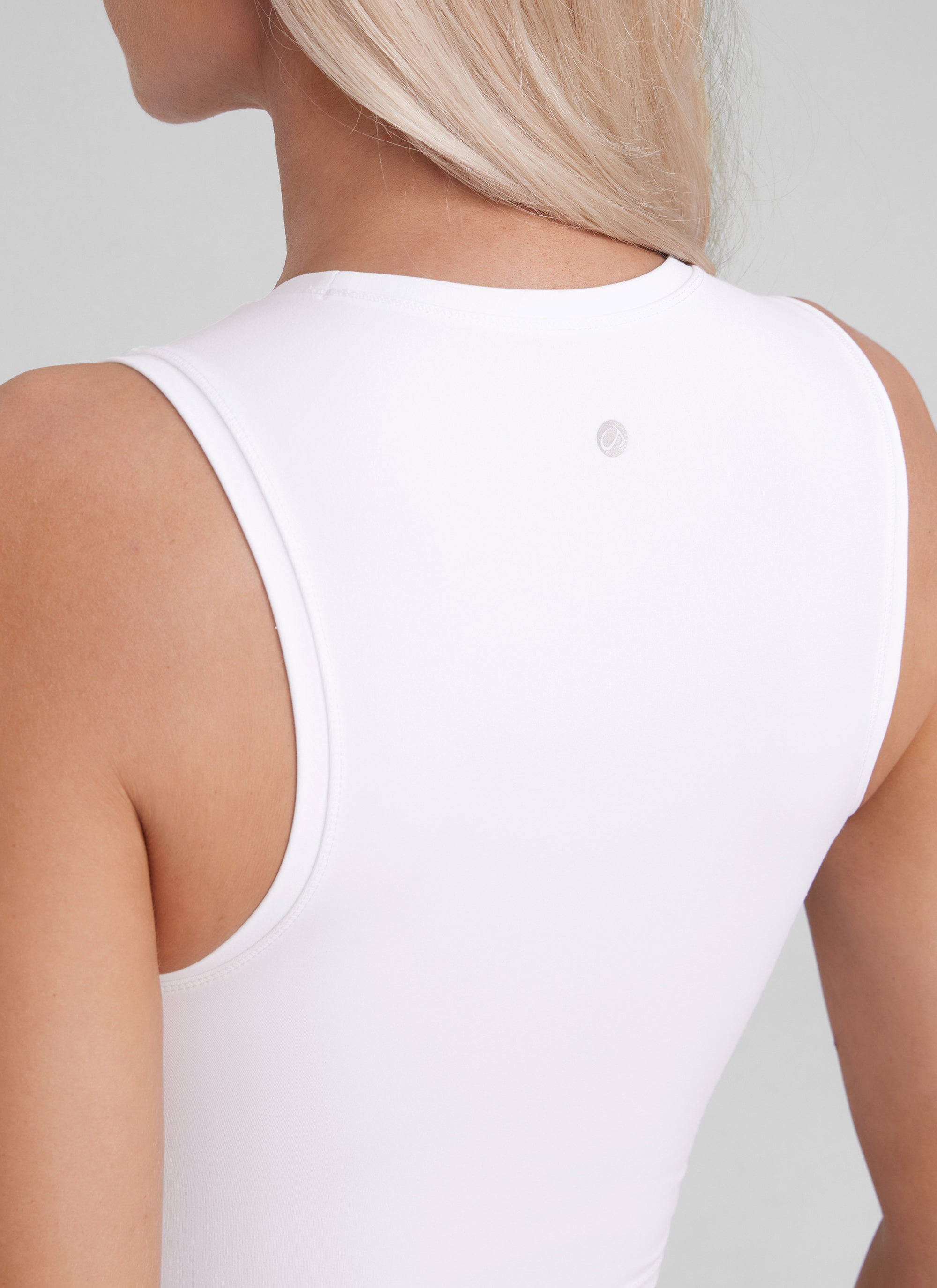 CRZ YOGA Women Crop Casual Double Lined High Neck Sleeveless Tanks White