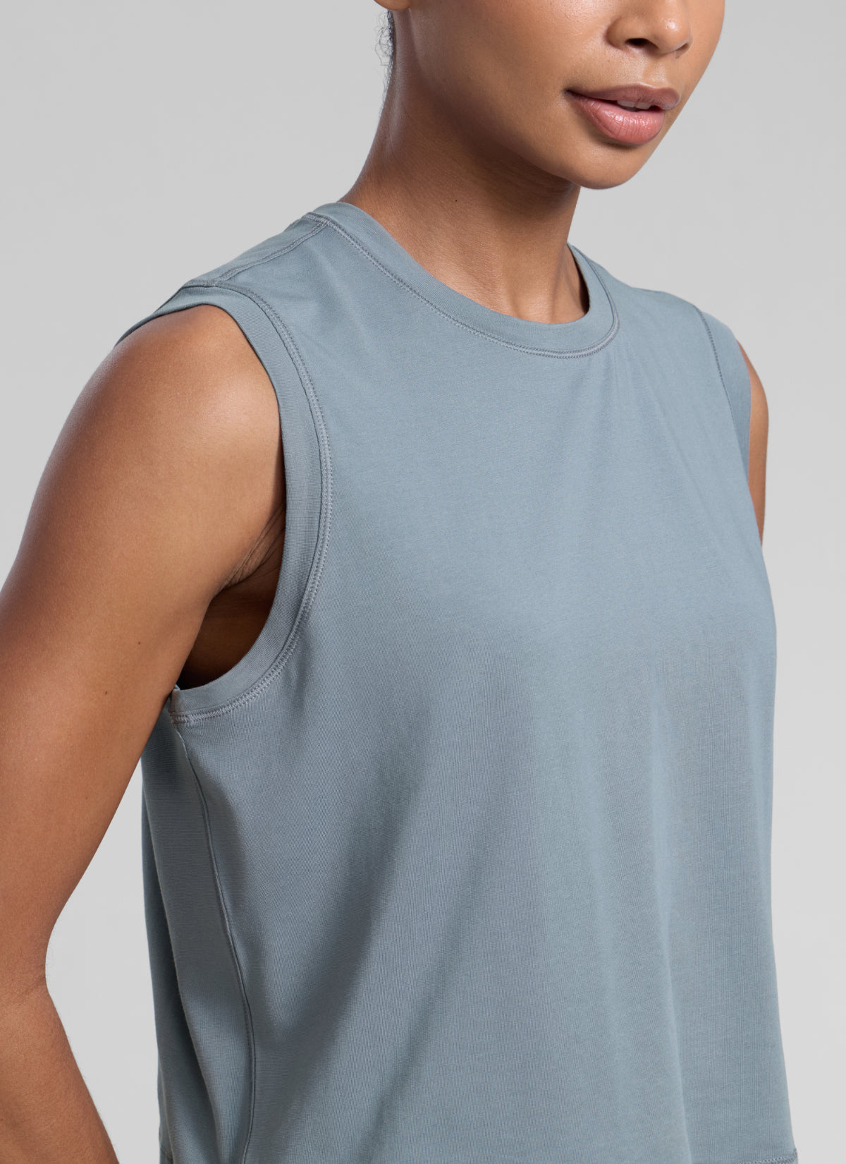 CRZ YOGA Women Workout Casual Poly Cotton-Blend Muscle Tank Quick Dry Belgian Blue