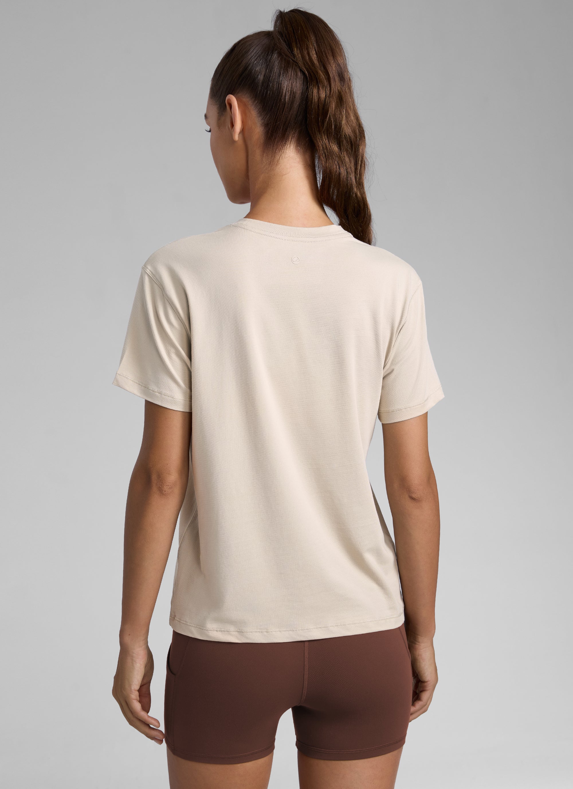 CRZ YOGA Women's Workout Casual Poly Cotton-Blend Short Sleeve Mojave Tan