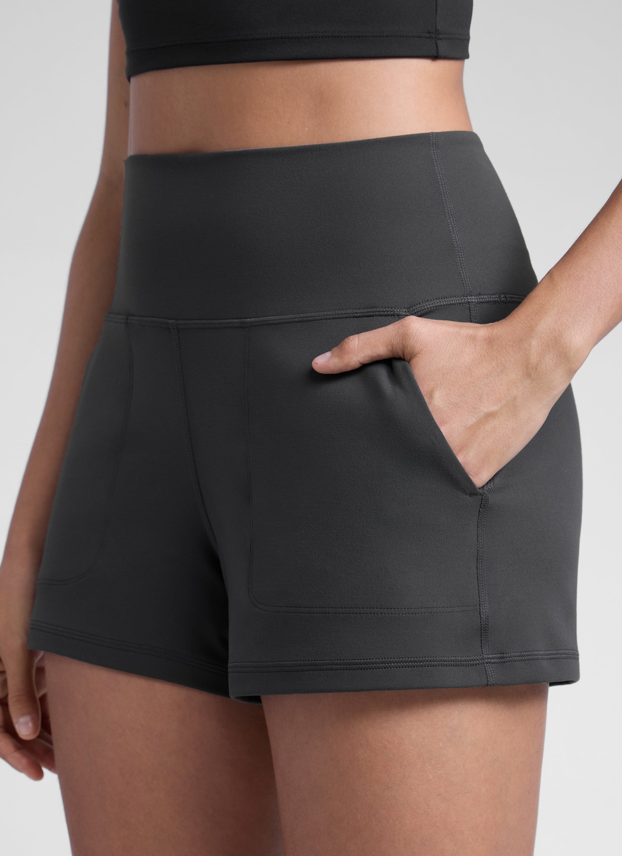 Butterlift® Linerless Pocket Short 3